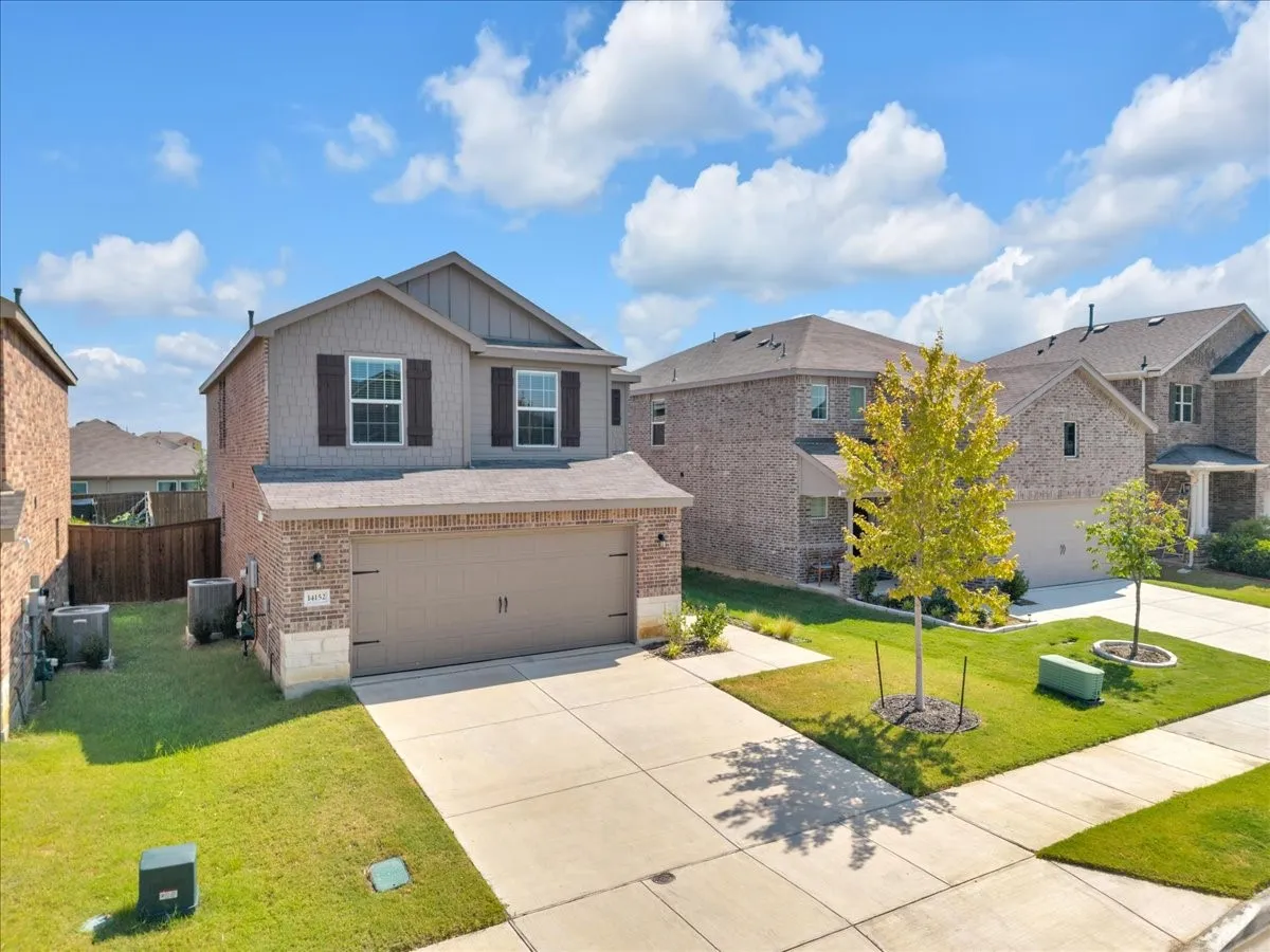 Single Family Residence For Rent in Denton County , 14152 Calderwood Street, Pilot Point, Texas 76258, 3 Bedroom, 3 Bathroom, 2 Garage spaces, 2,108 Sqft, built in 2023, mls#21349498, Real Estate Agent in Pilot Point, Homes For Rent in Denton county, Homes For Rent in Pilot Point, Realtor in Pilot Point Texas, Real Estate Brokerage Independent Realty Texas, Luminita Cordes Realtor