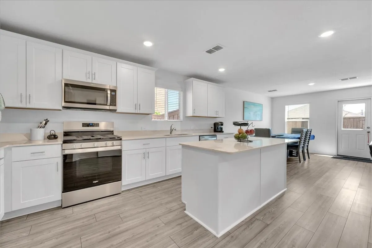 Single Family Residence For Rent in Denton County , 14152 Calderwood Street, Pilot Point, Texas 76258, 3 Bedroom, 3 Bathroom, 2 Garage spaces, 2,108 Sqft, built in 2023, mls#21349498, Real Estate Agent in Pilot Point, Homes For Rent in Denton county, Homes For Rent in Pilot Point, Realtor in Pilot Point Texas, Real Estate Brokerage Independent Realty Texas, Luminita Cordes Realtor