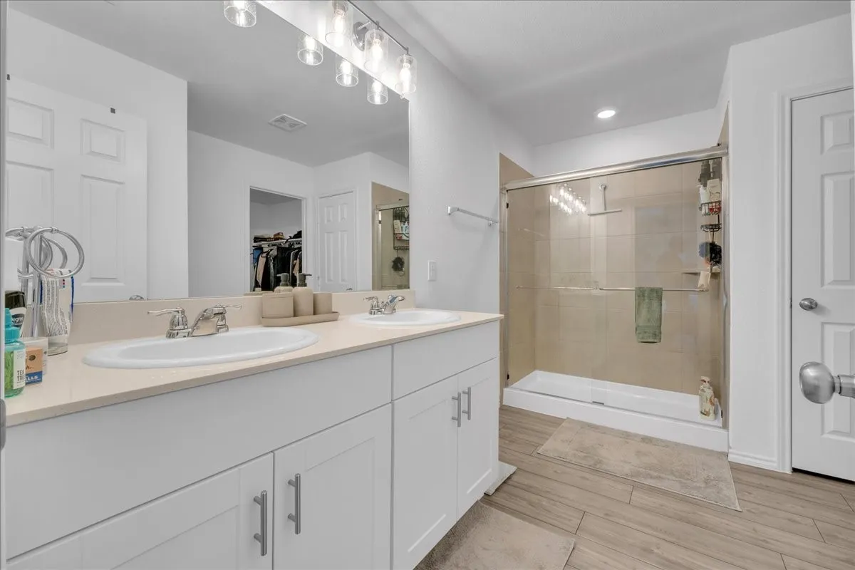 Single Family Residence For Rent in Denton County , 14152 Calderwood Street, Pilot Point, Texas 76258, 3 Bedroom, 3 Bathroom, 2 Garage spaces, 2,108 Sqft, built in 2023, mls#21349498, Real Estate Agent in Pilot Point, Homes For Rent in Denton county, Homes For Rent in Pilot Point, Realtor in Pilot Point Texas, Real Estate Brokerage Independent Realty Texas, Luminita Cordes Realtor