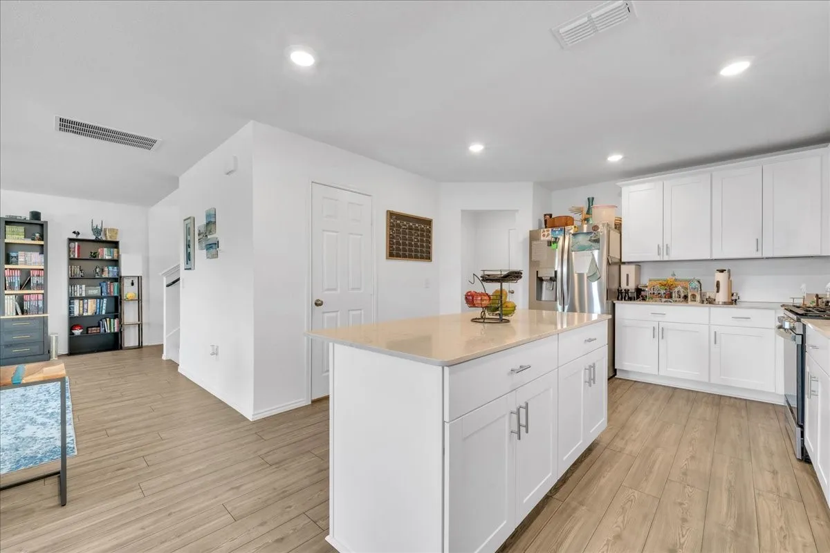 Single Family Residence For Rent in Denton County , 14152 Calderwood Street, Pilot Point, Texas 76258, 3 Bedroom, 3 Bathroom, 2 Garage spaces, 2,108 Sqft, built in 2023, mls#21349498, Real Estate Agent in Pilot Point, Homes For Rent in Denton county, Homes For Rent in Pilot Point, Realtor in Pilot Point Texas, Real Estate Brokerage Independent Realty Texas, Luminita Cordes Realtor