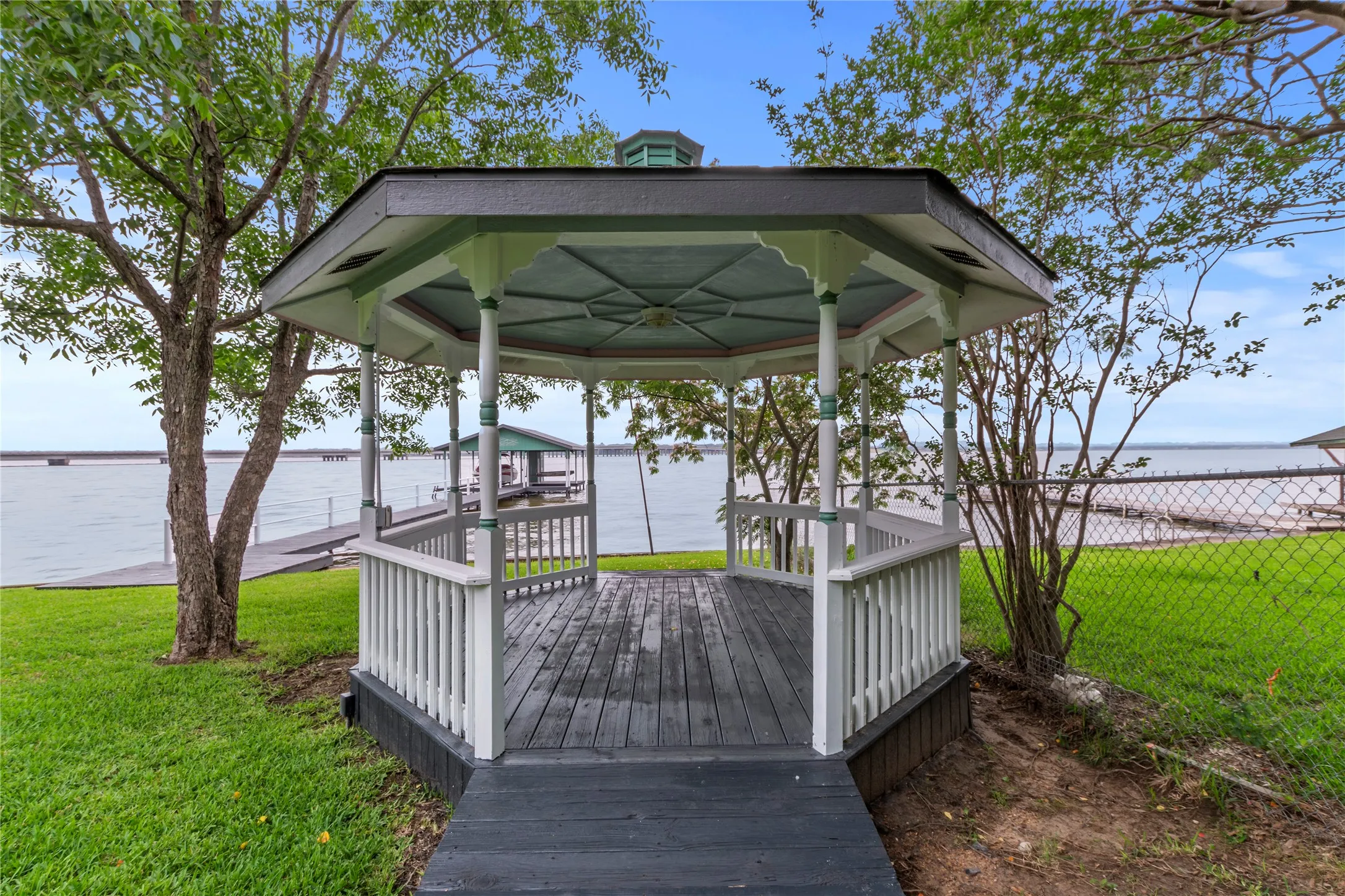 Gazebo with electricity