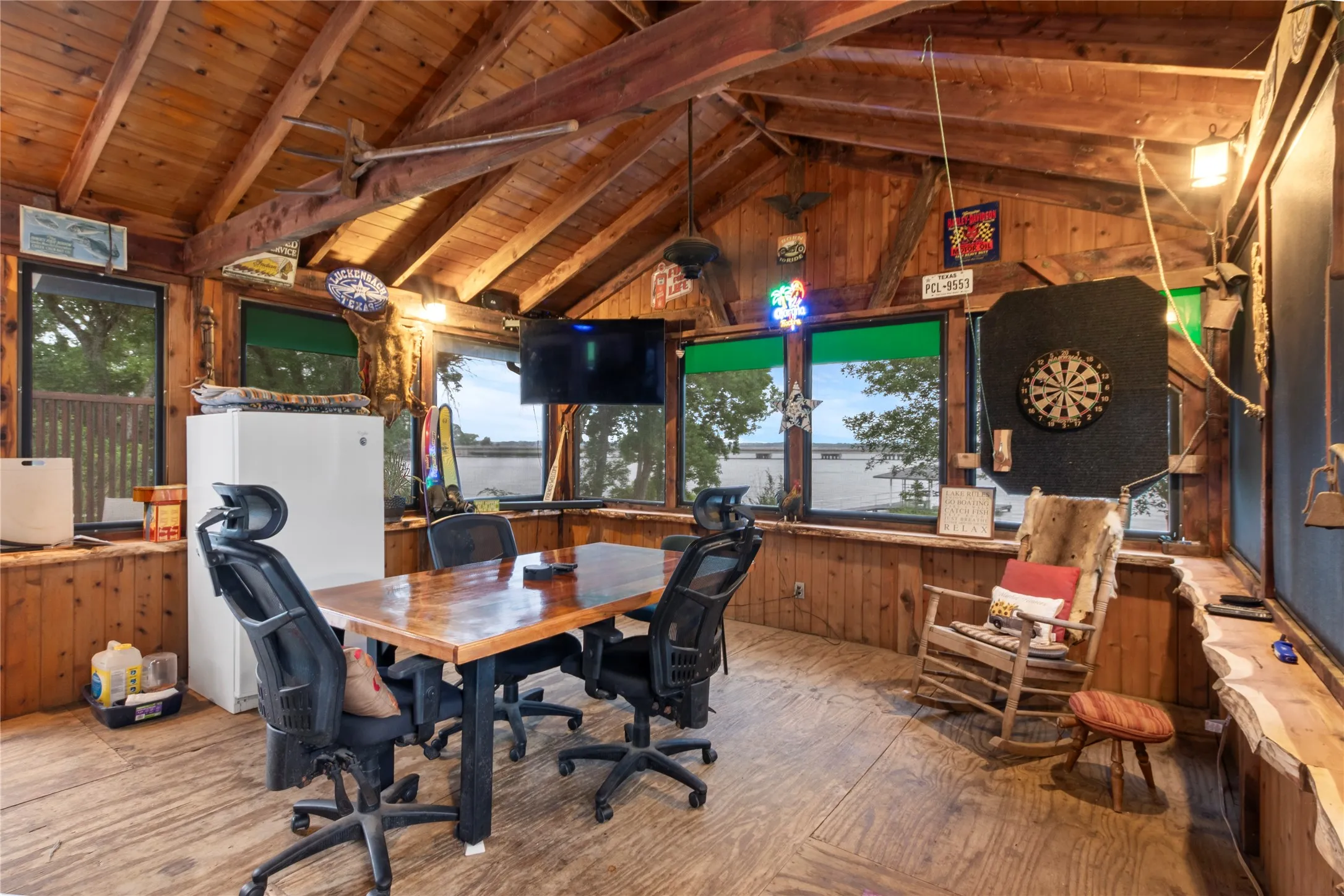 Enclosed patio/2nd living area