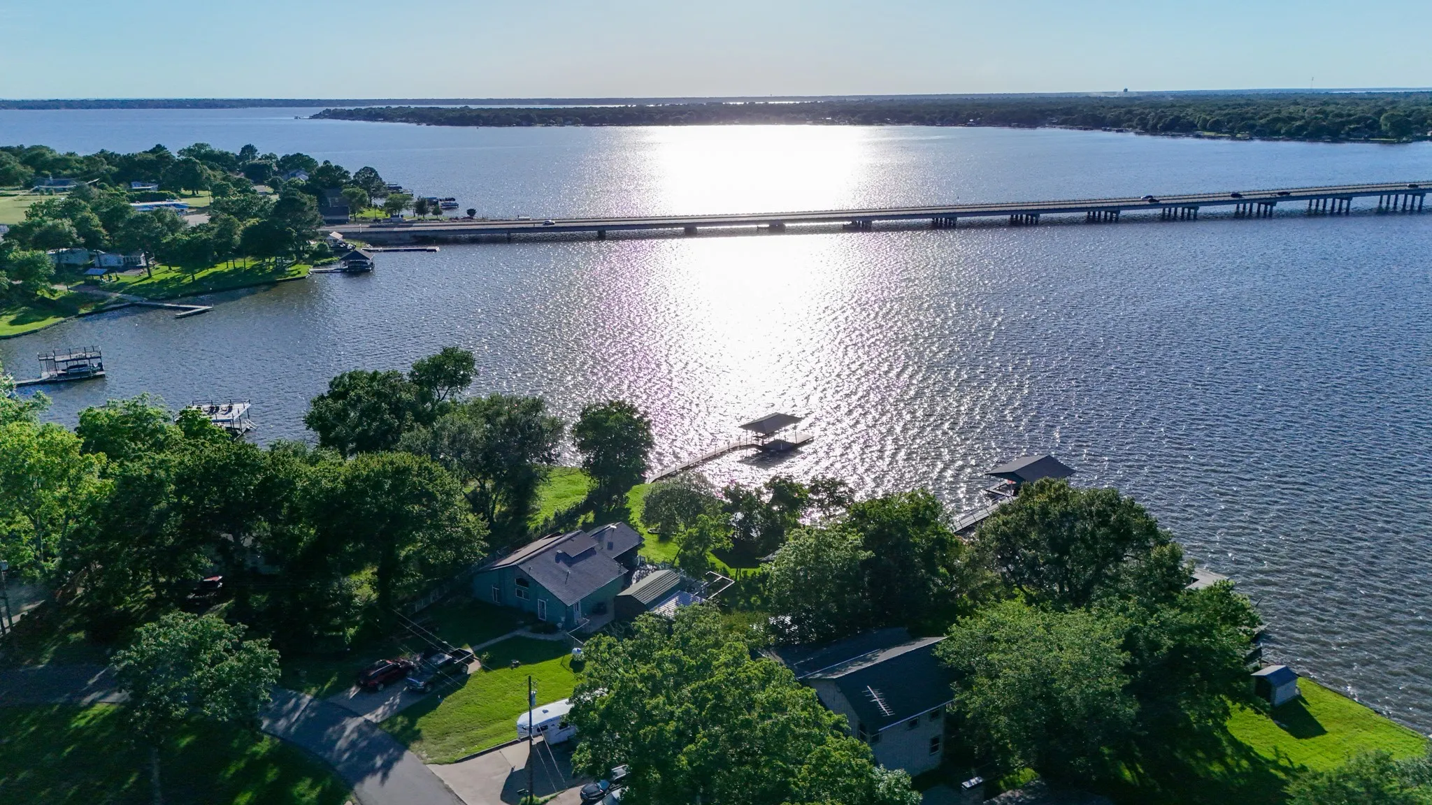 Single Family Residence For Sale in Henderson County , 250 Whispering Oaks Trail, Payne Springs, Texas 75156, 3 Bedrooms, 2 Bathrooms, Garage spaces, 1,189 Sqft, built in 1990, Price $749,900, mls#21349952, Real Estate Agent in Payne Springs, Homes For Sale in Henderson county, Homes For Sale in Payne Springs, Realtor in Payne Springs Texas, Real Estate Brokerage Independent Realty Texas, Luminita Cordes Realtor