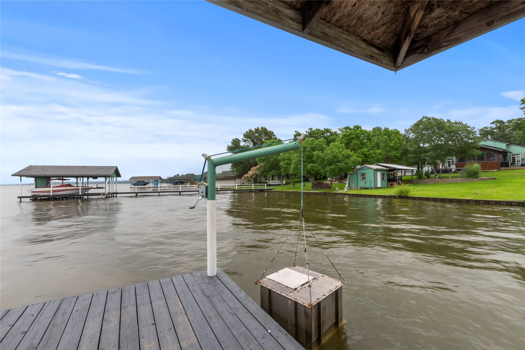 Single Family Residence For Sale in Henderson County , 250 Whispering Oaks Trail, Payne Springs, Texas 75156, 3 Bedrooms, 2 Bathrooms, Garage spaces, 1,189 Sqft, built in 1990, Price $749,900, mls#21349952, Real Estate Agent in Payne Springs, Homes For Sale in Henderson county, Homes For Sale in Payne Springs, Realtor in Payne Springs Texas, Real Estate Brokerage Independent Realty Texas, Luminita Cordes Realtor