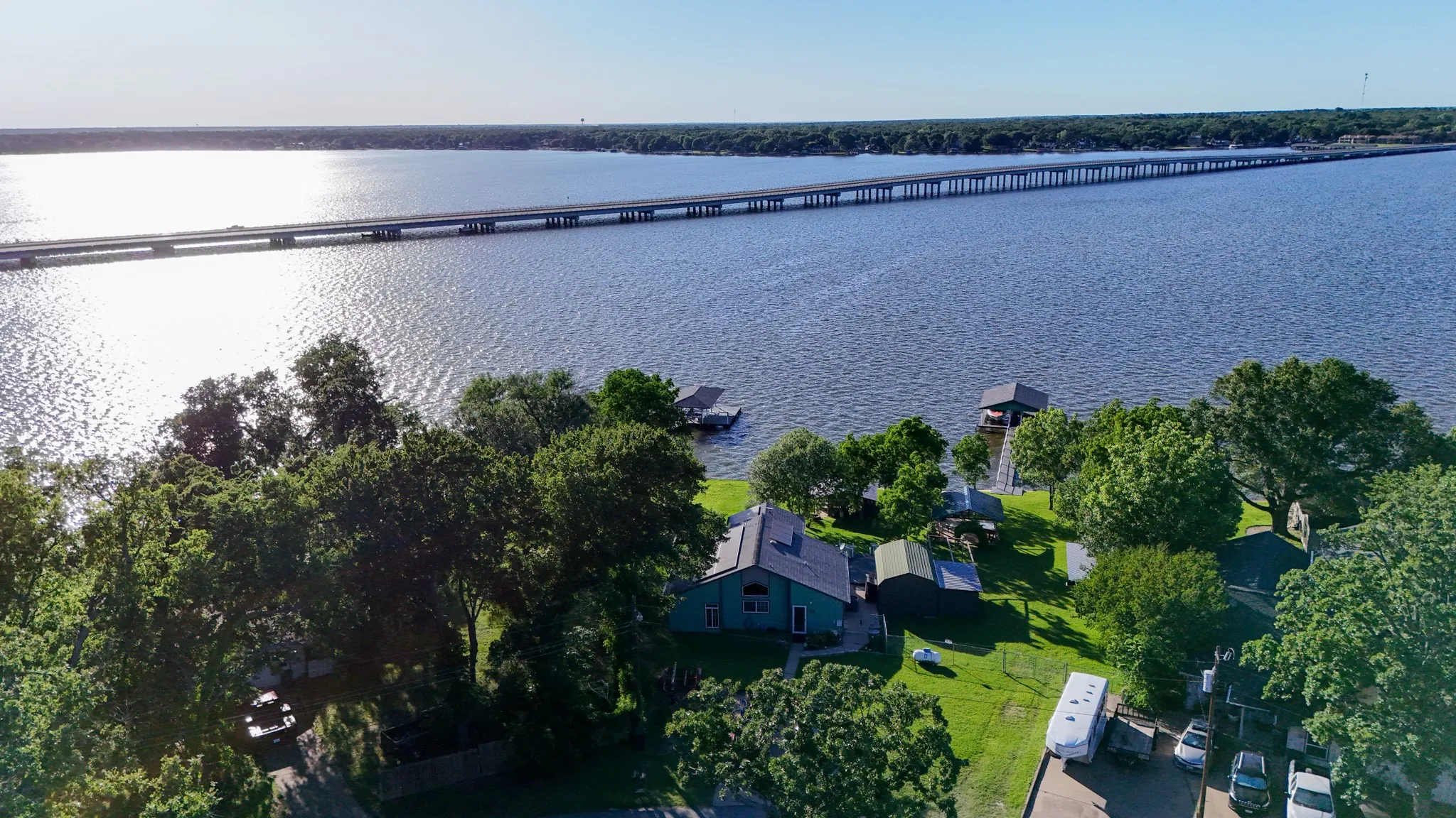 Single Family Residence For Sale in Henderson County , 250 Whispering Oaks Trail, Payne Springs, Texas 75156, 3 Bedrooms, 2 Bathrooms, Garage spaces, 1,189 Sqft, built in 1990, Price $749,900, mls#21349952, Real Estate Agent in Payne Springs, Homes For Sale in Henderson county, Homes For Sale in Payne Springs, Realtor in Payne Springs Texas, Real Estate Brokerage Independent Realty Texas, Luminita Cordes Realtor