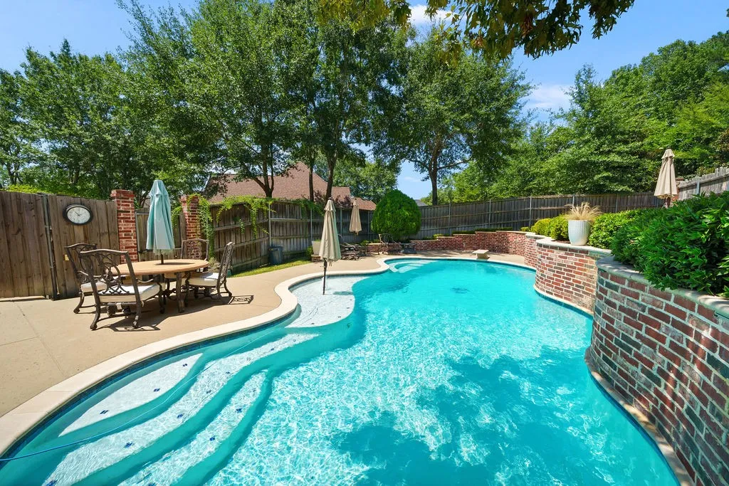 Single Family Residence For Sale in Smith County , 7637 Light Horse Court, Tyler, Texas 75703, 4 Bedroom, 4 Bathroom, 3 Garage spaces, 4,100 Sqft, built in 2005, mls#21344687, Real Estate Agent in Tyler, Homes For Sale in Smith county, Homes For Sale in Tyler, Realtor in Tyler Texas, Real Estate Brokerage Independent Realty Texas, Luminita Cordes Realtor