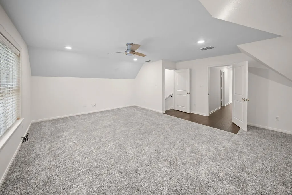 Single Family Residence For Sale in Smith County , 7637 Light Horse Court, Tyler, Texas 75703, 4 Bedroom, 4 Bathroom, 3 Garage spaces, 4,100 Sqft, built in 2005, mls#21344687, Real Estate Agent in Tyler, Homes For Sale in Smith county, Homes For Sale in Tyler, Realtor in Tyler Texas, Real Estate Brokerage Independent Realty Texas, Luminita Cordes Realtor