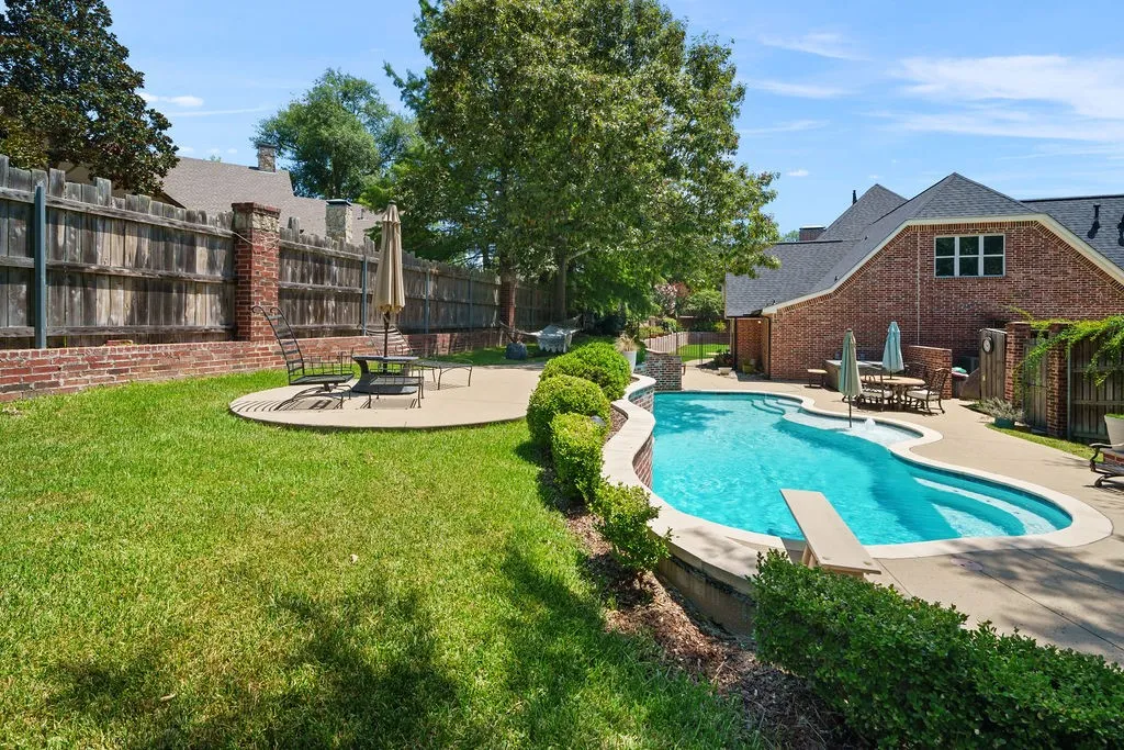 Single Family Residence For Sale in Smith County , 7637 Light Horse Court, Tyler, Texas 75703, 4 Bedroom, 4 Bathroom, 3 Garage spaces, 4,100 Sqft, built in 2005, mls#21344687, Real Estate Agent in Tyler, Homes For Sale in Smith county, Homes For Sale in Tyler, Realtor in Tyler Texas, Real Estate Brokerage Independent Realty Texas, Luminita Cordes Realtor
