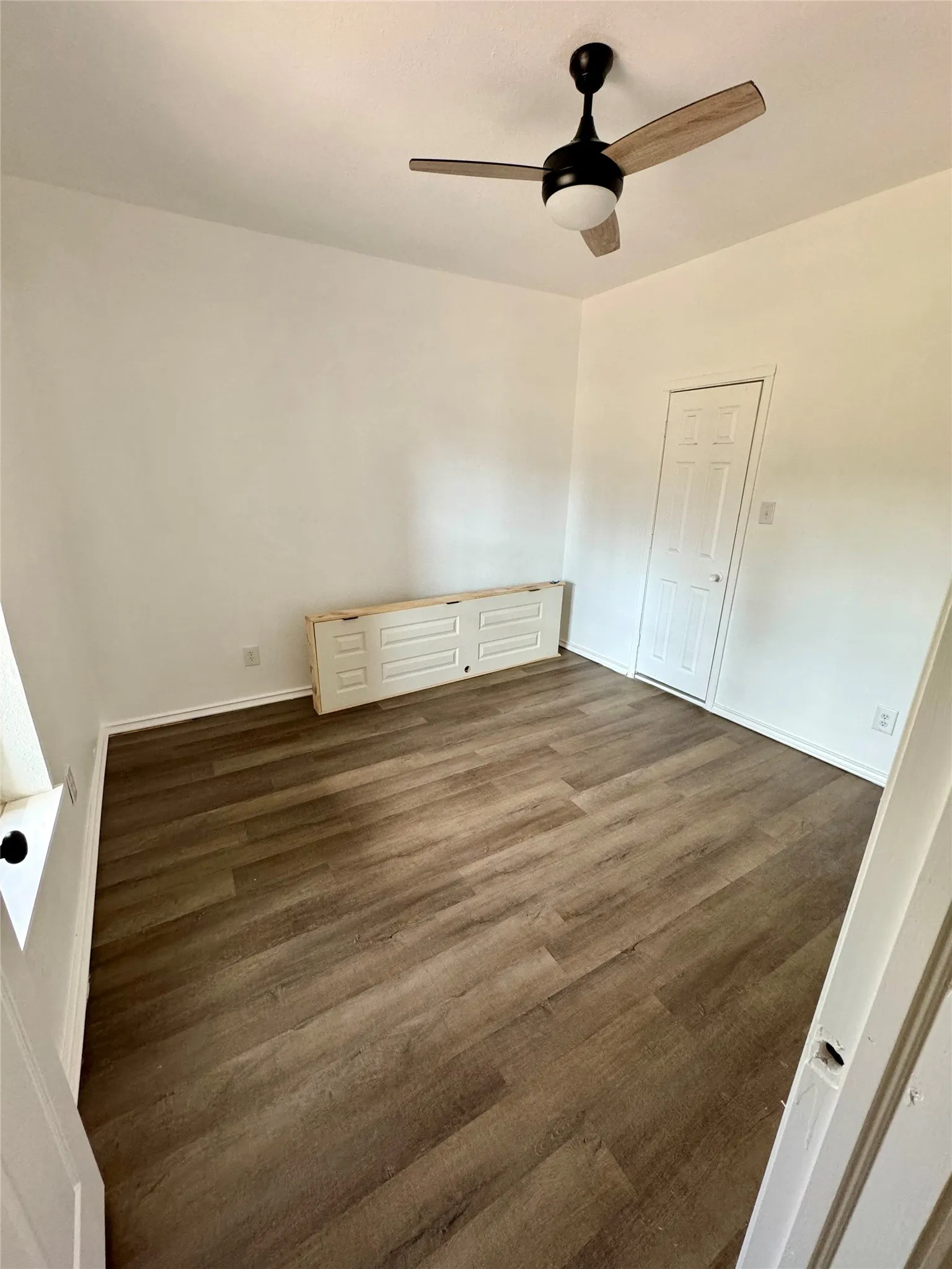 Single Family Residence For Sale in Fannin County , 400 S 4th Street, Bonham, Texas 75418, 3 Bedroom, 2 Bathroom, Garage spaces, 1,212 Sqft, built in 1920, mls#21350006, Real Estate Agent in Bonham, Homes For Sale in Fannin county, Homes For Sale in Bonham, Realtor in Bonham Texas, Real Estate Brokerage Independent Realty Texas, Luminita Cordes Realtor