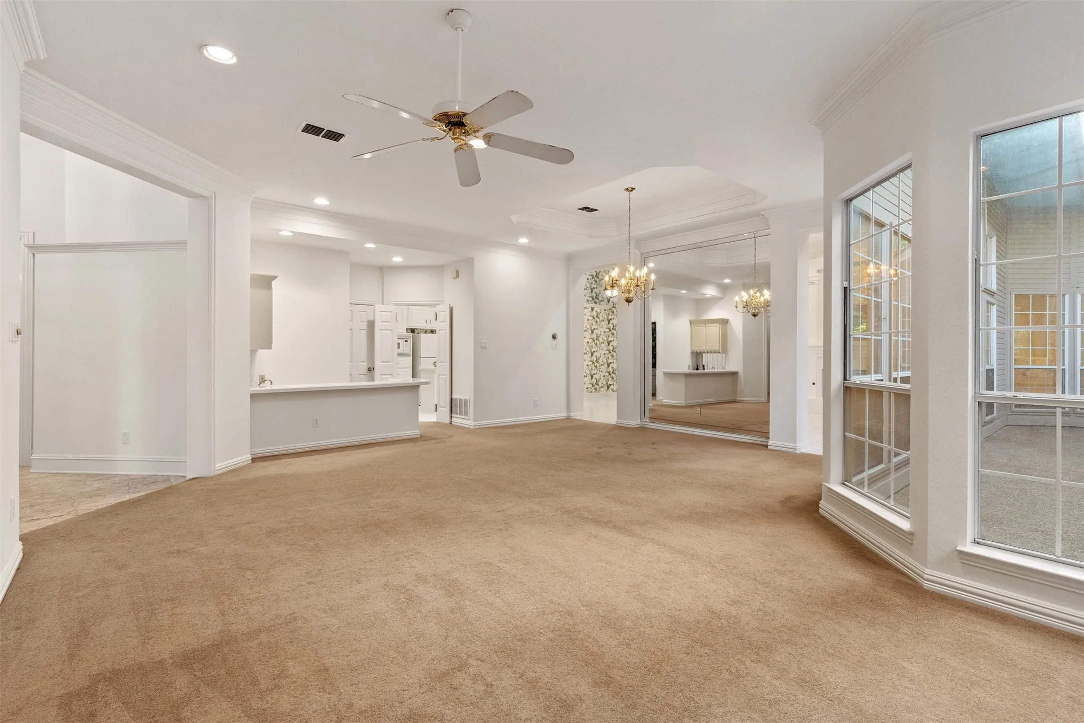 Single Family Residence For Sale in Dallas County , 8644 Breakers Point, Dallas, Texas 75243, 3 Bedroom, 3 Bathroom, 2 Garage spaces, 2,576 Sqft, built in 1992, mls#21344604, Real Estate Agent in Dallas, Homes For Sale in Dallas county, Homes For Sale in Dallas, Realtor in Dallas Texas, Real Estate Brokerage Independent Realty Texas, Luminita Cordes Realtor