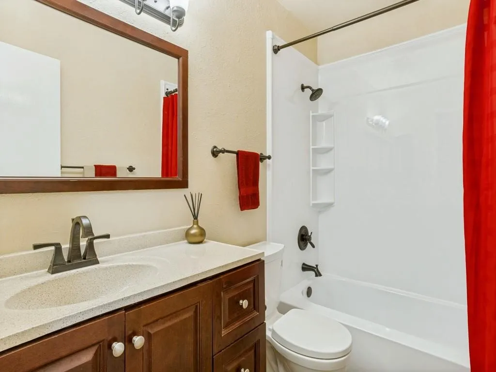 Single Family Residence For Rent in Dallas County , 2634 Duchess Drive, Garland, Texas 75040, 4 Bedroom, 0, 2 Garage spaces, 2,223 Sqft, built in 1986, mls#21350035, Real Estate Agent in Garland, Homes For Rent in Dallas county, Homes For Rent in Garland, Realtor in Garland Texas, Real Estate Brokerage Independent Realty Texas, Luminita Cordes Realtor