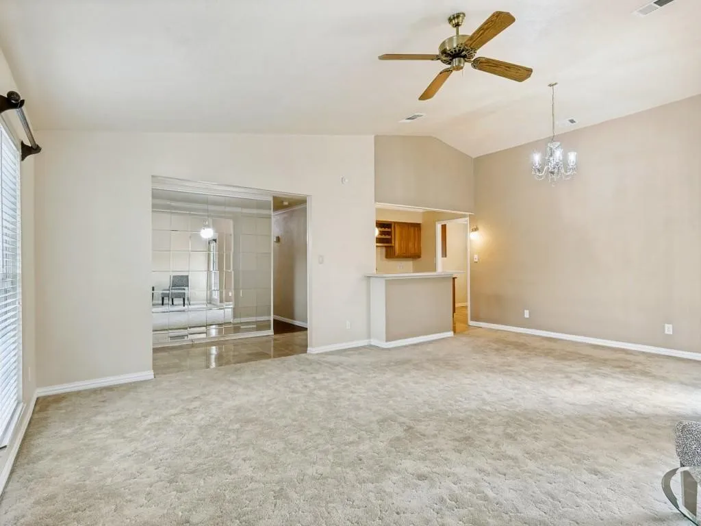 Single Family Residence For Rent in Dallas County , 2634 Duchess Drive, Garland, Texas 75040, 4 Bedroom, 0, 2 Garage spaces, 2,223 Sqft, built in 1986, mls#21350035, Real Estate Agent in Garland, Homes For Rent in Dallas county, Homes For Rent in Garland, Realtor in Garland Texas, Real Estate Brokerage Independent Realty Texas, Luminita Cordes Realtor