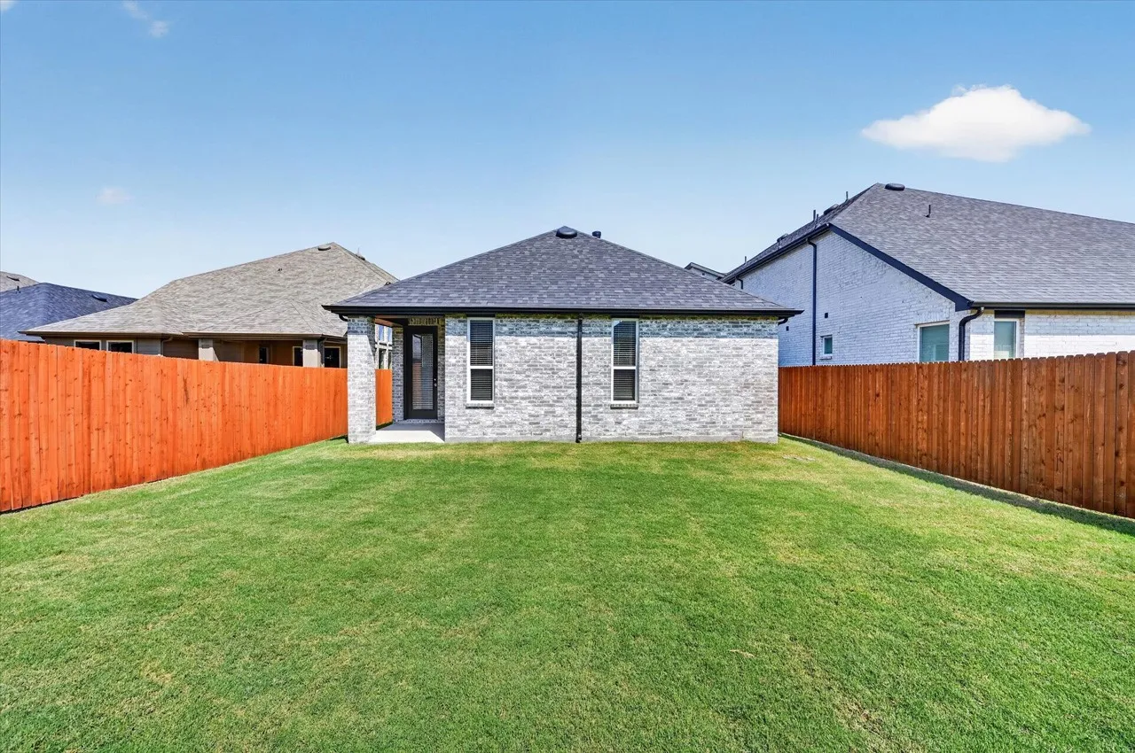 Single Family Residence For Sale in Kaufman County , 3011 Finney Street, Crandall, Texas 75114, 3 Bedroom, 2 Bathroom, 2 Garage spaces, 1,561 Sqft, built in 2026, mls#21349970, Real Estate Agent in Crandall, Homes For Sale in Kaufman county, Homes For Sale in Crandall, Realtor in Crandall Texas, Real Estate Brokerage Independent Realty Texas, Luminita Cordes Realtor