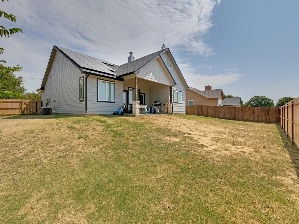Single Family Residence For Sale in Jack County , 310 Oakwood Avenue, Jacksboro, Texas 76458, 3 Bedrooms, 2 Bathrooms, 2 Garage spaces, 1,914 Sqft, built in 2023, Price $269,000, mls#21350039, Real Estate Agent in Jacksboro, Homes For Sale in Jack county, Homes For Sale in Jacksboro, Realtor in Jacksboro Texas, Real Estate Brokerage Independent Realty Texas, Luminita Cordes Realtor