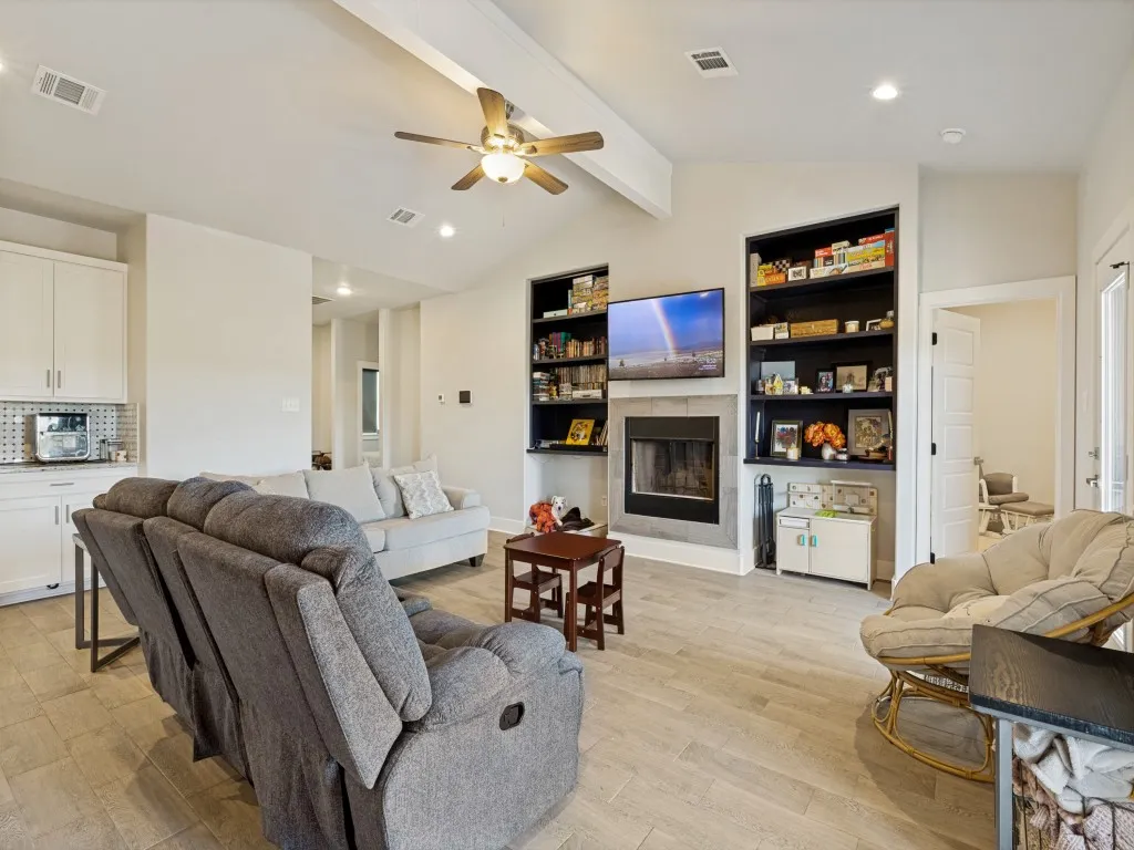Single Family Residence For Sale in Jack County , 310 Oakwood Avenue, Jacksboro, Texas 76458, 3 Bedrooms, 2 Bathrooms, 2 Garage spaces, 1,914 Sqft, built in 2023, Price $269,000, mls#21350039, Real Estate Agent in Jacksboro, Homes For Sale in Jack county, Homes For Sale in Jacksboro, Realtor in Jacksboro Texas, Real Estate Brokerage Independent Realty Texas, Luminita Cordes Realtor