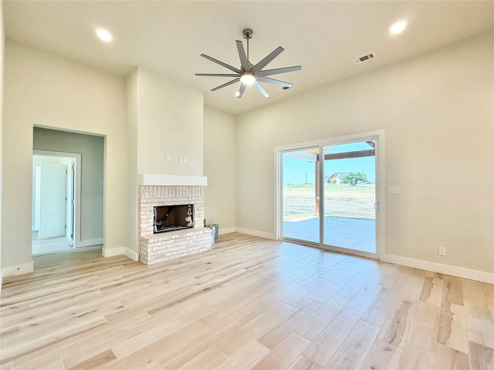 Single Family Residence For Sale in Parker County , 1021 Sabrina Court, Weatherford, Texas 76085, 4 Bedroom, 2 Bathroom, 3 Garage spaces, 1,897 Sqft, built in 2026, mls#21349978, Real Estate Agent in Weatherford, Homes For Sale in Parker county, Homes For Sale in Weatherford, Realtor in Weatherford Texas, Real Estate Brokerage Independent Realty Texas, Luminita Cordes Realtor