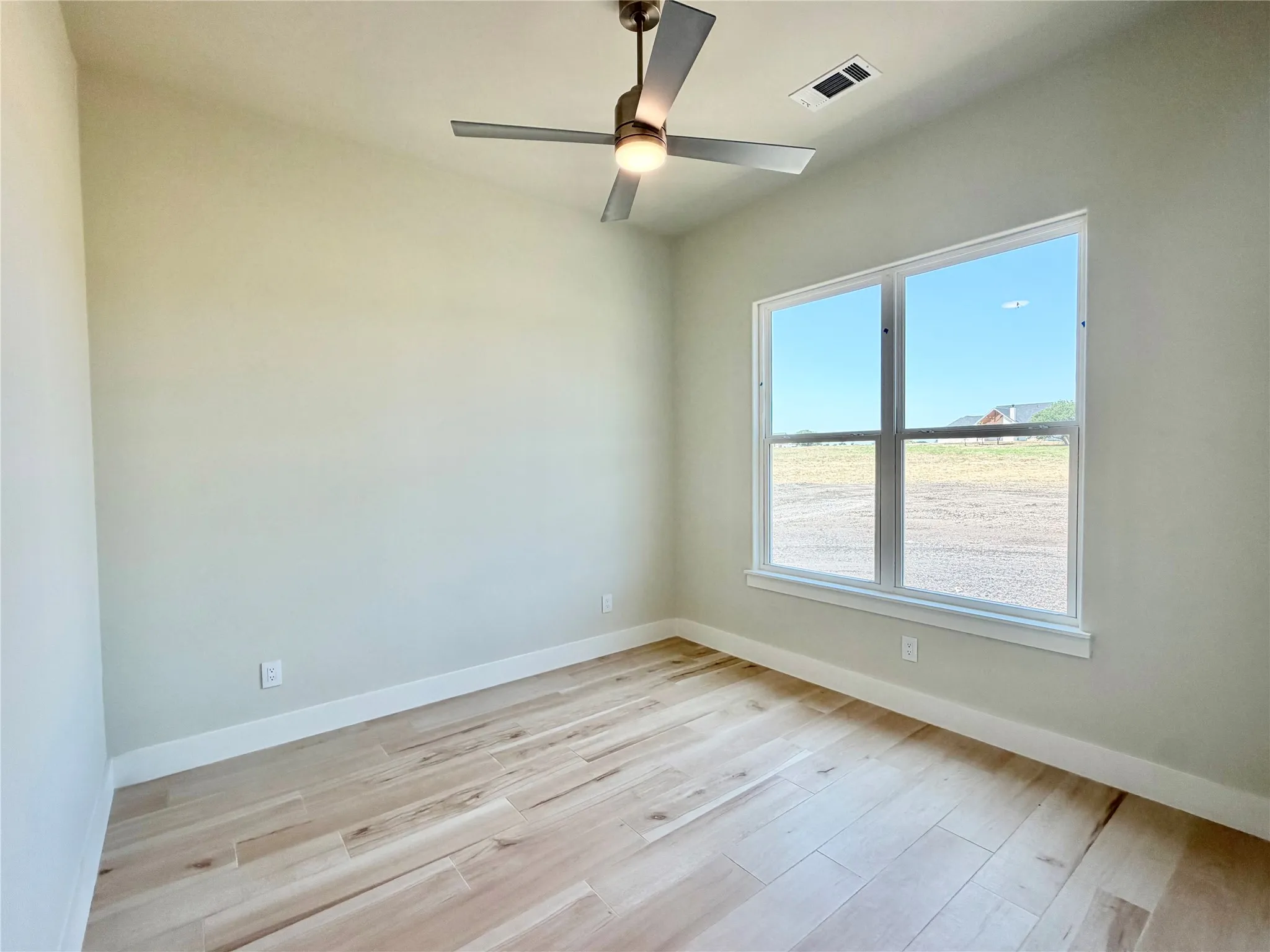 Single Family Residence For Sale in Parker County , 1021 Sabrina Court, Weatherford, Texas 76085, 4 Bedroom, 2 Bathroom, 3 Garage spaces, 1,897 Sqft, built in 2026, mls#21349978, Real Estate Agent in Weatherford, Homes For Sale in Parker county, Homes For Sale in Weatherford, Realtor in Weatherford Texas, Real Estate Brokerage Independent Realty Texas, Luminita Cordes Realtor