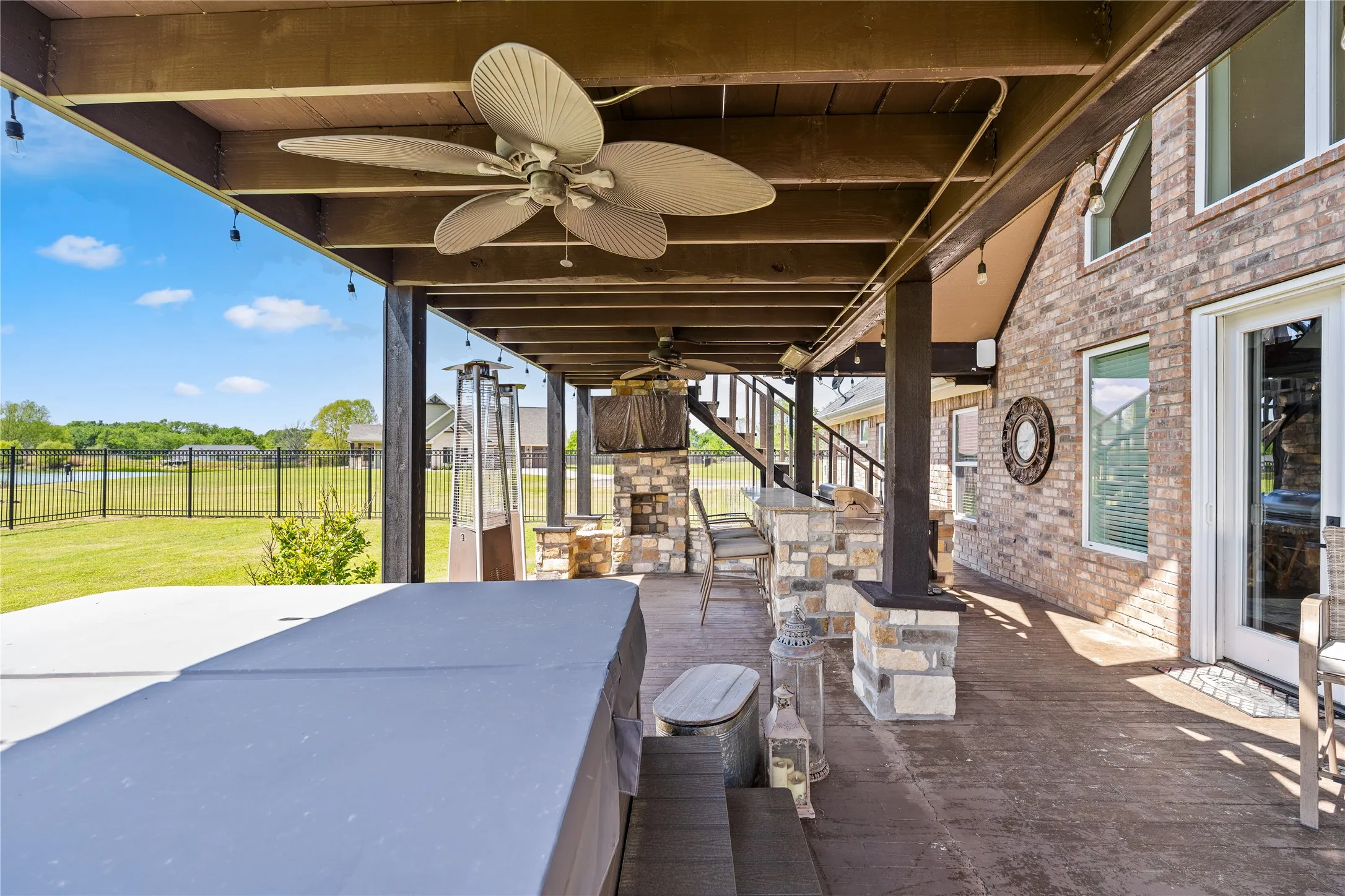 Single Family Residence For Sale in Hopkins County , 89 Ely Drive, Sulphur Springs, Texas 75482, 4 Bedrooms, 2 Bathrooms, 2 Garage spaces, 2,520 Sqft, built in 2016, Price $649,995, mls#21349618, Real Estate Agent in Sulphur Springs, Homes For Sale in Hopkins county, Homes For Sale in Sulphur Springs, Realtor in Sulphur Springs Texas, Real Estate Brokerage Independent Realty Texas, Luminita Cordes Realtor