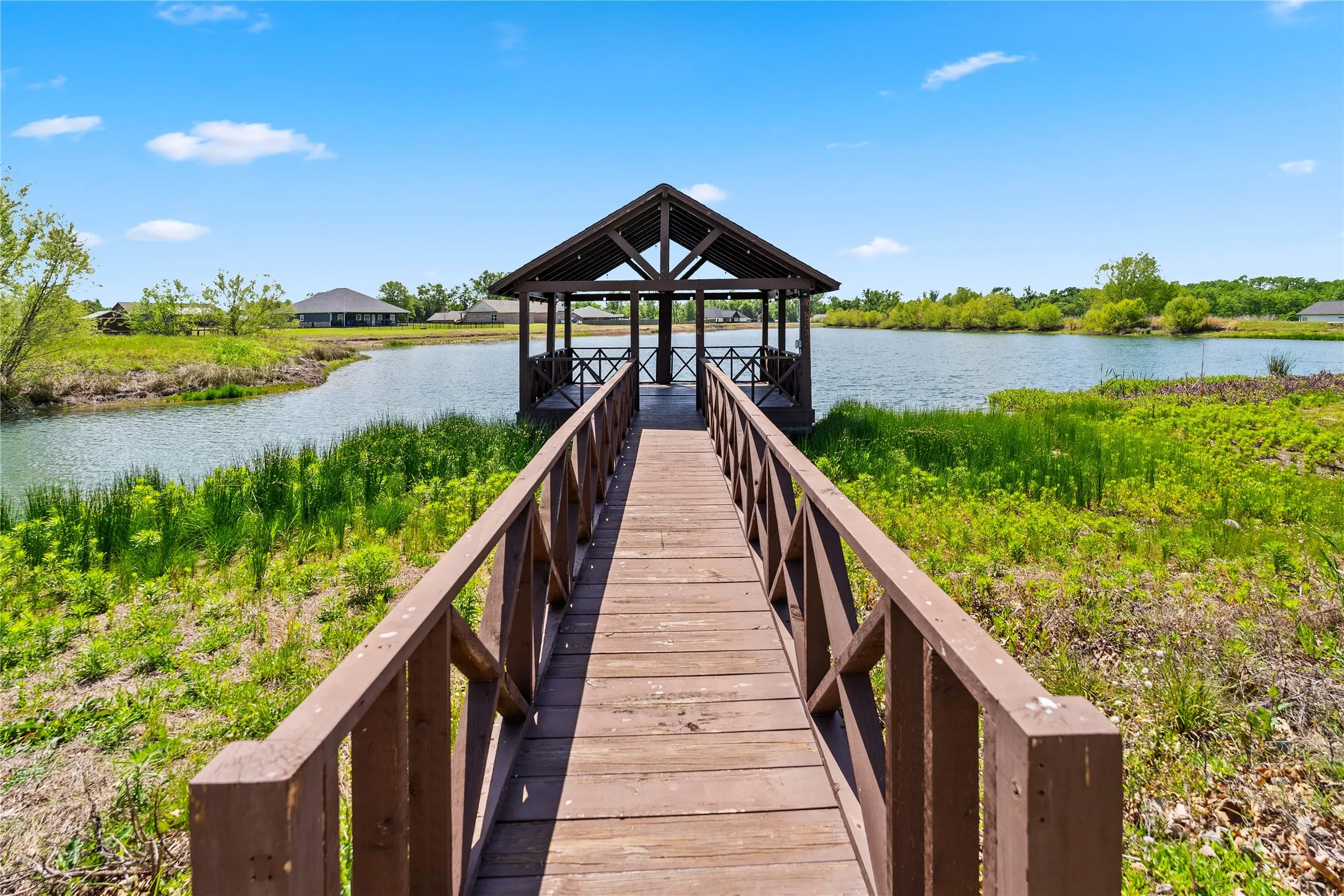 Single Family Residence For Sale in Hopkins County , 89 Ely Drive, Sulphur Springs, Texas 75482, 4 Bedrooms, 2 Bathrooms, 2 Garage spaces, 2,520 Sqft, built in 2016, Price $649,995, mls#21349618, Real Estate Agent in Sulphur Springs, Homes For Sale in Hopkins county, Homes For Sale in Sulphur Springs, Realtor in Sulphur Springs Texas, Real Estate Brokerage Independent Realty Texas, Luminita Cordes Realtor