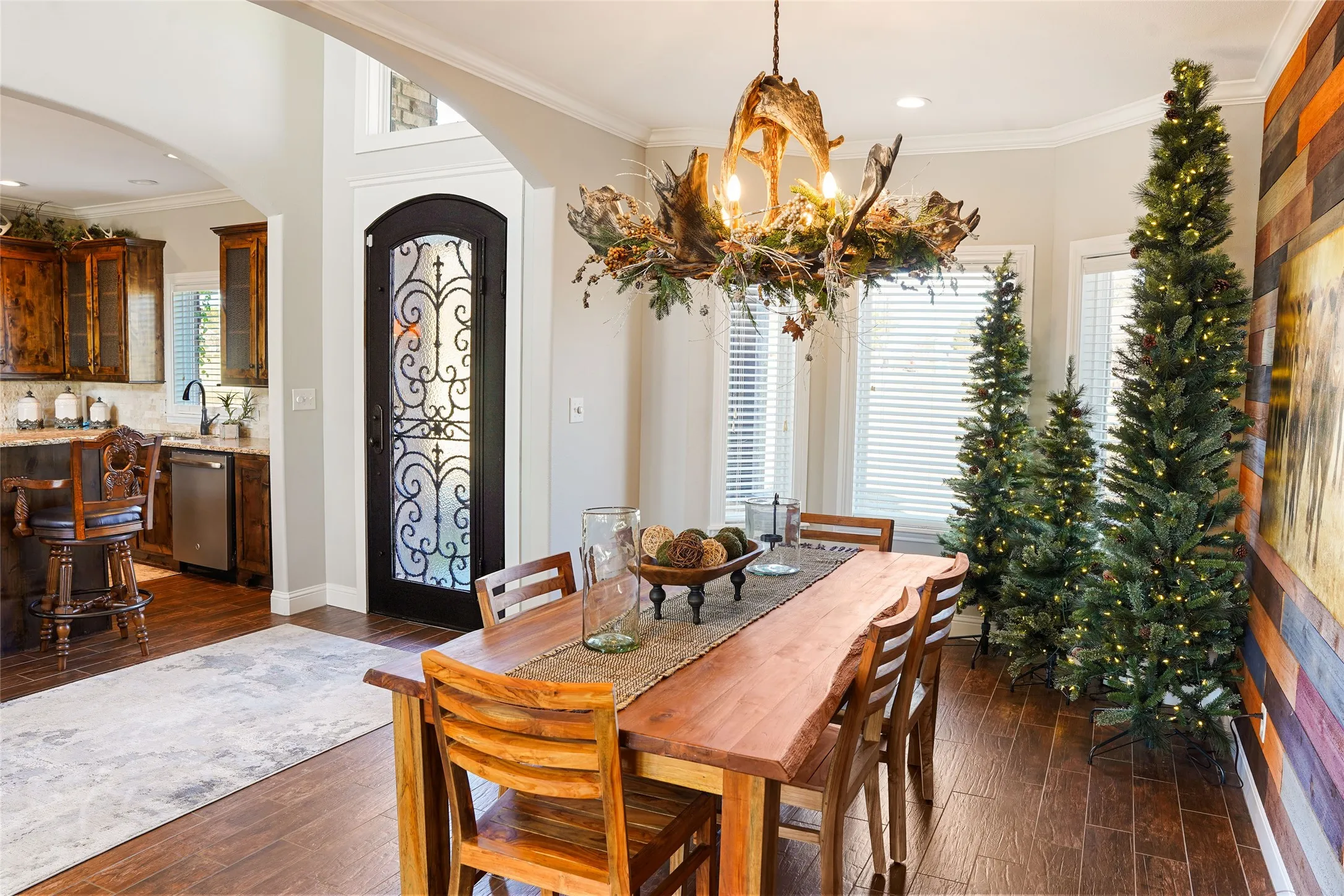 Single Family Residence For Sale in Hopkins County , 89 Ely Drive, Sulphur Springs, Texas 75482, 4 Bedrooms, 2 Bathrooms, 2 Garage spaces, 2,520 Sqft, built in 2016, Price $649,995, mls#21349618, Real Estate Agent in Sulphur Springs, Homes For Sale in Hopkins county, Homes For Sale in Sulphur Springs, Realtor in Sulphur Springs Texas, Real Estate Brokerage Independent Realty Texas, Luminita Cordes Realtor