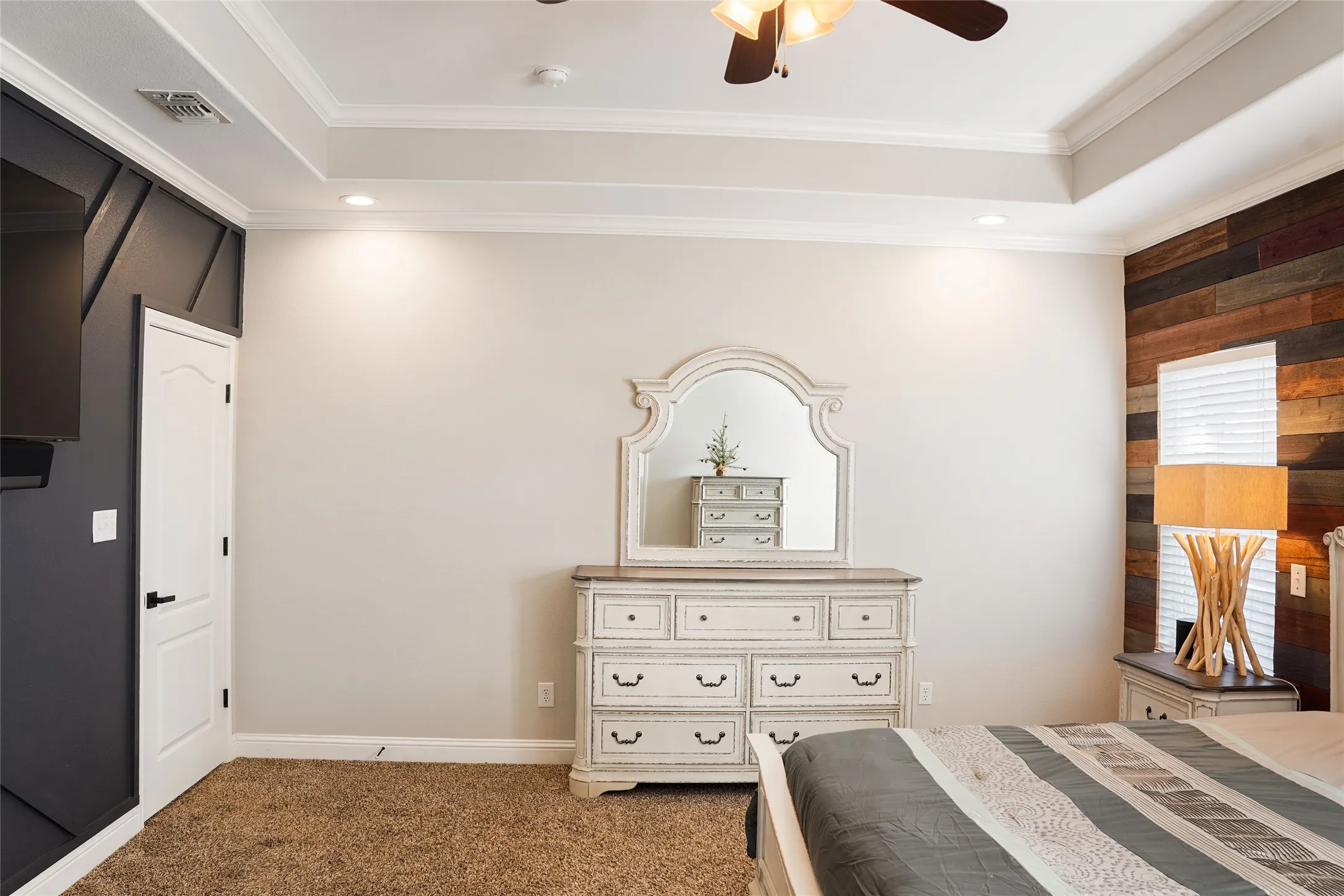 Single Family Residence For Sale in Hopkins County , 89 Ely Drive, Sulphur Springs, Texas 75482, 4 Bedrooms, 2 Bathrooms, 2 Garage spaces, 2,520 Sqft, built in 2016, Price $649,995, mls#21349618, Real Estate Agent in Sulphur Springs, Homes For Sale in Hopkins county, Homes For Sale in Sulphur Springs, Realtor in Sulphur Springs Texas, Real Estate Brokerage Independent Realty Texas, Luminita Cordes Realtor