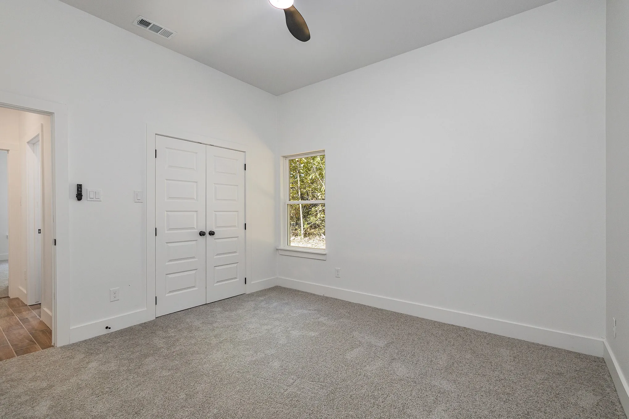 Single Family Residence For Sale in Henderson County , 116 Oakwood Drive, Trinidad, Texas 75163, 3 Bedroom, 2 Bathroom, 2 Garage spaces, 1,858 Sqft, built in 2024, mls#21343428, Real Estate Agent in Trinidad, Homes For Sale in Henderson county, Homes For Sale in Trinidad, Realtor in Trinidad Texas, Real Estate Brokerage Independent Realty Texas, Luminita Cordes Realtor