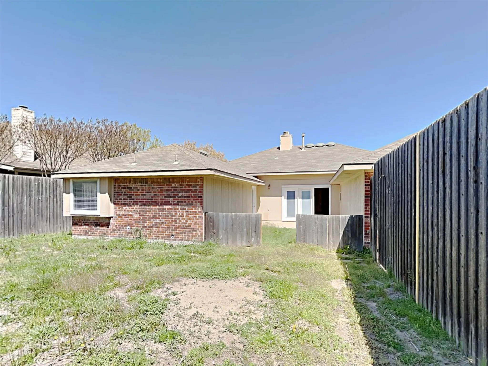 Single Family Residence For Rent in Rockwall County , 643 Big Oak Court, Rockwall, Texas 75087, 4 Bedroom, 2 Bathroom, 2 Garage spaces, 2,370 Sqft, built in 1998, mls#21350045, Real Estate Agent in Rockwall, Homes For Rent in Rockwall county, Homes For Rent in Rockwall, Realtor in Rockwall Texas, Real Estate Brokerage Independent Realty Texas, Luminita Cordes Realtor