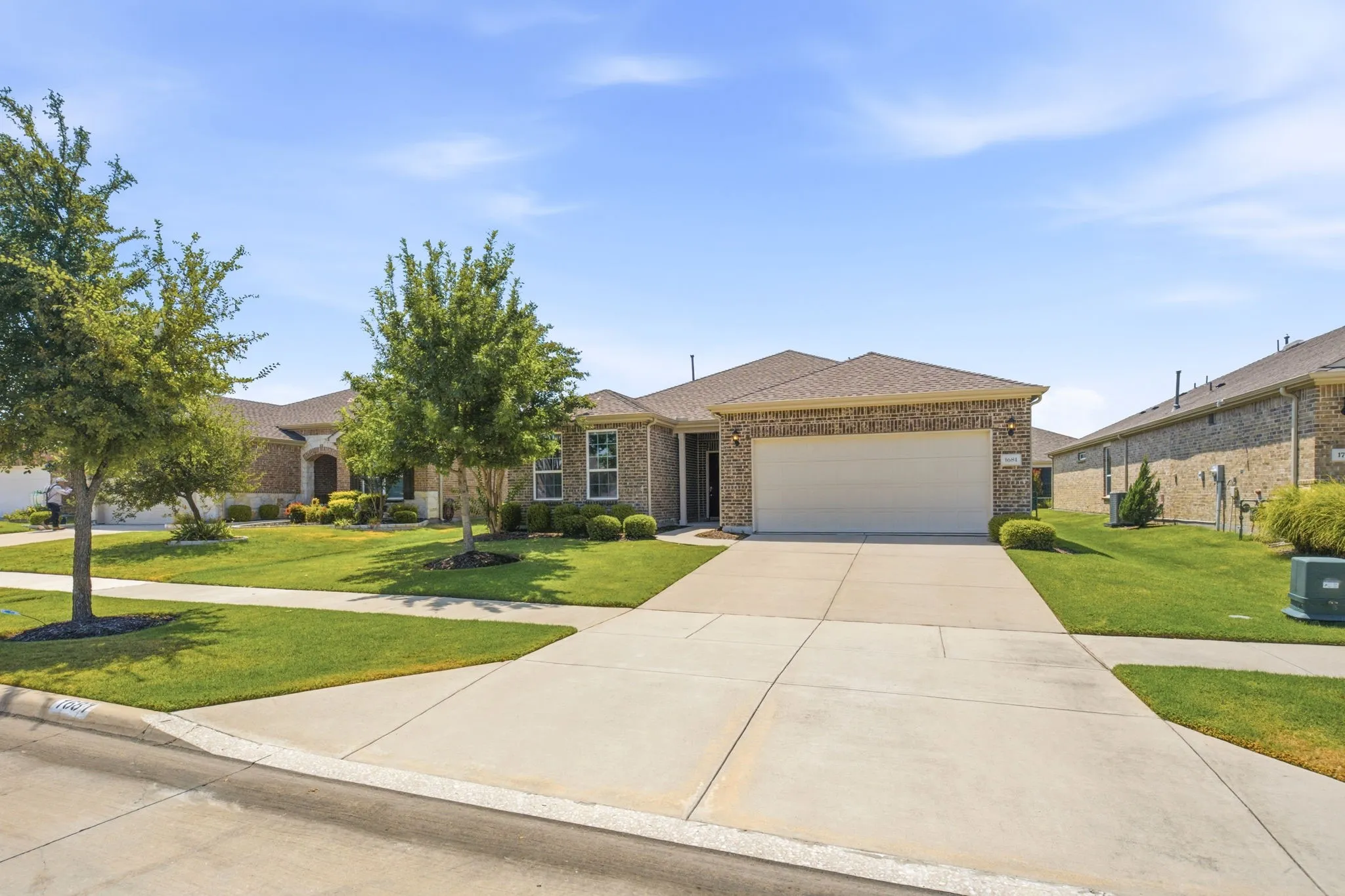 Single Family Residence For Sale in Denton County , 1681 Port Royal Lane, Frisco, Texas 75036, 2 Bedroom, 2 Bathroom, 2 Garage spaces, 1,715 Sqft, built in 2019, mls#21342433, Real Estate Agent in Frisco, Homes For Sale in Denton county, Homes For Sale in Frisco, Realtor in Frisco Texas, Real Estate Brokerage Independent Realty Texas, Luminita Cordes Realtor