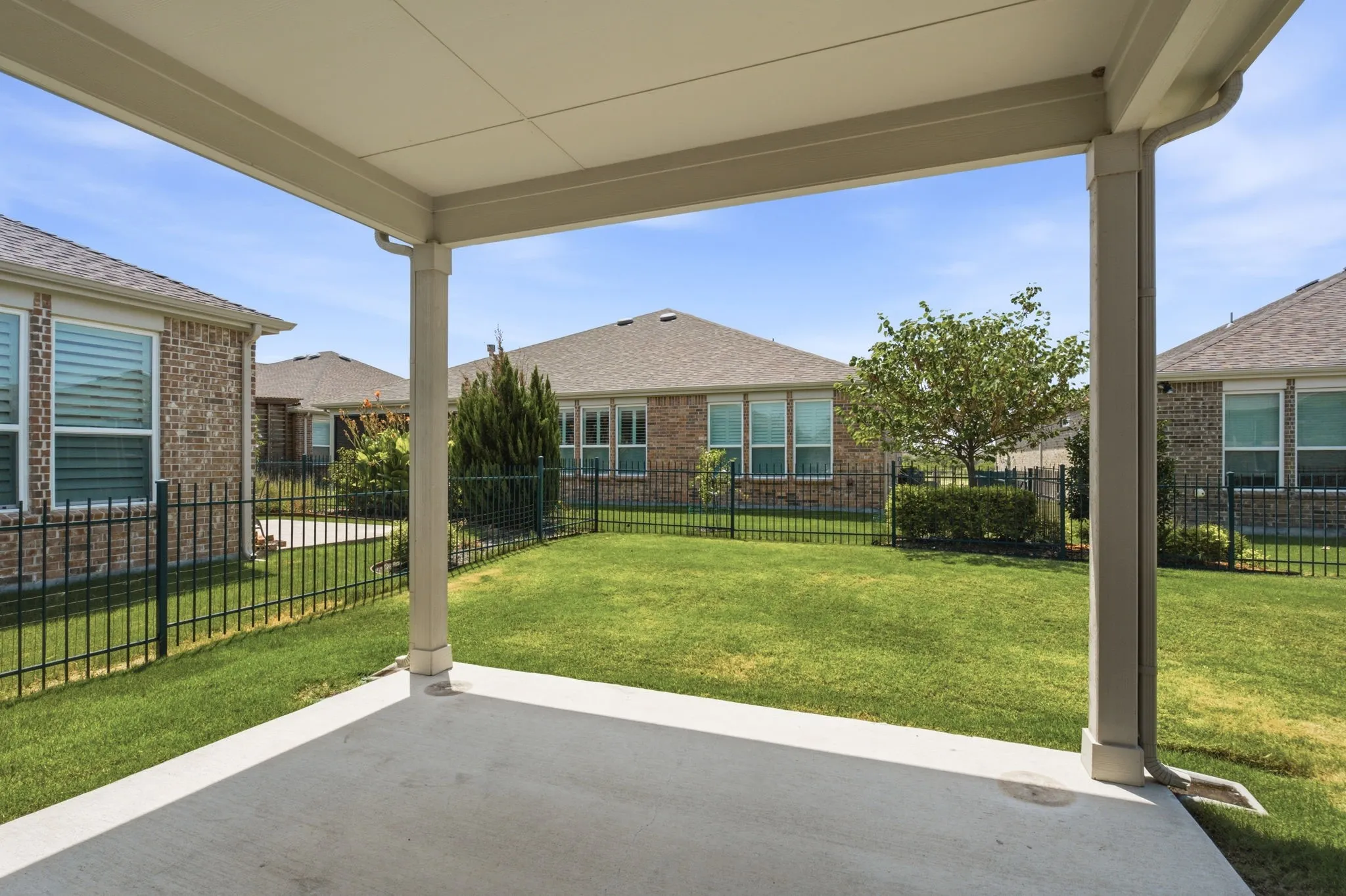 Single Family Residence For Sale in Denton County , 1681 Port Royal Lane, Frisco, Texas 75036, 2 Bedroom, 2 Bathroom, 2 Garage spaces, 1,715 Sqft, built in 2019, mls#21342433, Real Estate Agent in Frisco, Homes For Sale in Denton county, Homes For Sale in Frisco, Realtor in Frisco Texas, Real Estate Brokerage Independent Realty Texas, Luminita Cordes Realtor