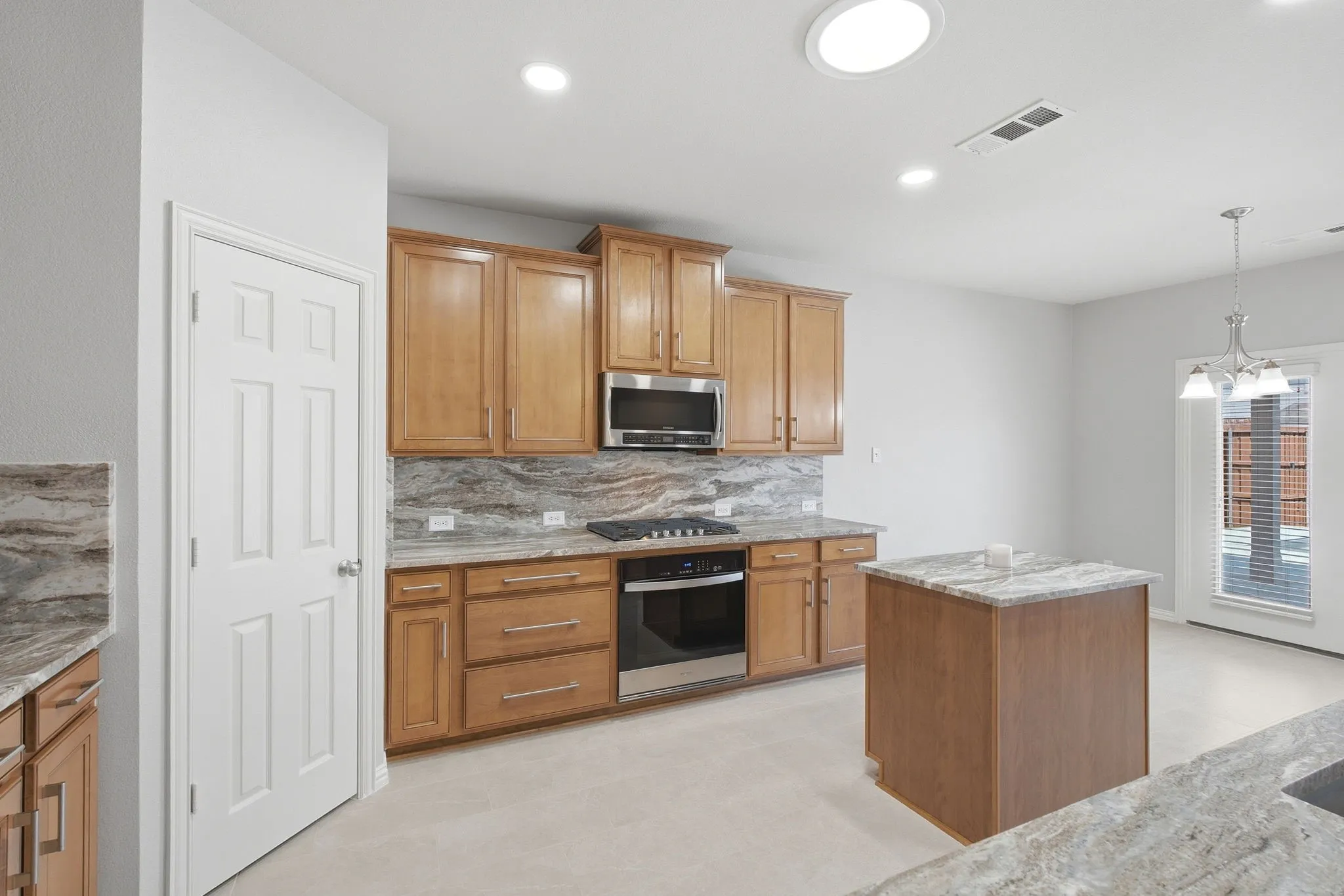Single Family Residence For Sale in Collin County , 1113 Sunrise Drive, Allen, Texas 75002, 4 Bedroom, 3 Bathroom, 2 Garage spaces, 2,875 Sqft, built in 2009, mls#21349169, Real Estate Agent in Allen, Homes For Sale in Collin county, Homes For Sale in Allen, Realtor in Allen Texas, Real Estate Brokerage Independent Realty Texas, Luminita Cordes Realtor