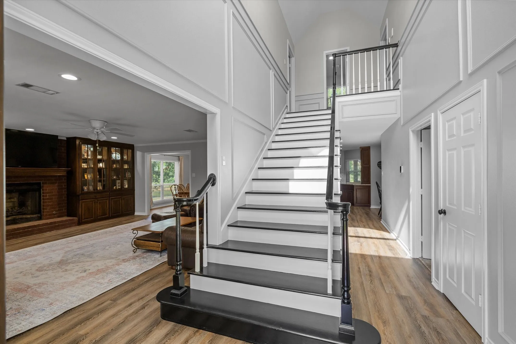 Single Family Residence For Sale in Van Zandt County , 490 VZ County Road 1711 Road, Grand Saline, Texas 75140, 5 Bedroom, 4 Bathroom, 3 Garage spaces, 3,451 Sqft, built in 1996, Price $799,000, mls#21349707, Real Estate Agent in Grand Saline, Homes For Sale in Van Zandt county, Homes For Sale in Grand Saline, Realtor in Grand Saline Texas, Real Estate Brokerage Independent Realty Texas, Luminita Cordes Realtor