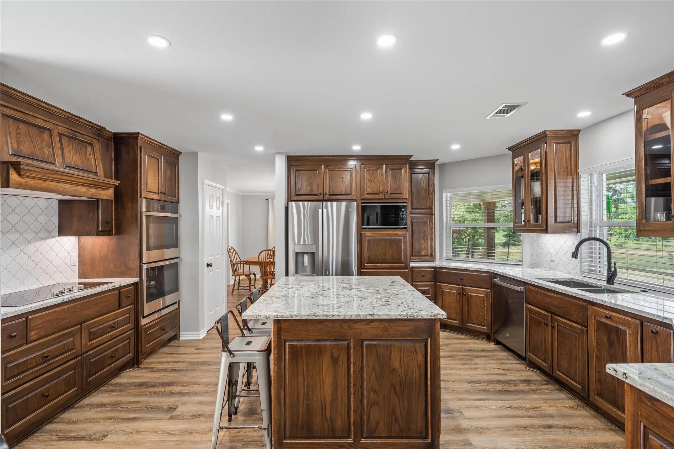 Single Family Residence For Sale in Van Zandt County , 490 VZ County Road 1711 Road, Grand Saline, Texas 75140, 5 Bedroom, 4 Bathroom, 3 Garage spaces, 3,451 Sqft, built in 1996, Price $799,000, mls#21349707, Real Estate Agent in Grand Saline, Homes For Sale in Van Zandt county, Homes For Sale in Grand Saline, Realtor in Grand Saline Texas, Real Estate Brokerage Independent Realty Texas, Luminita Cordes Realtor