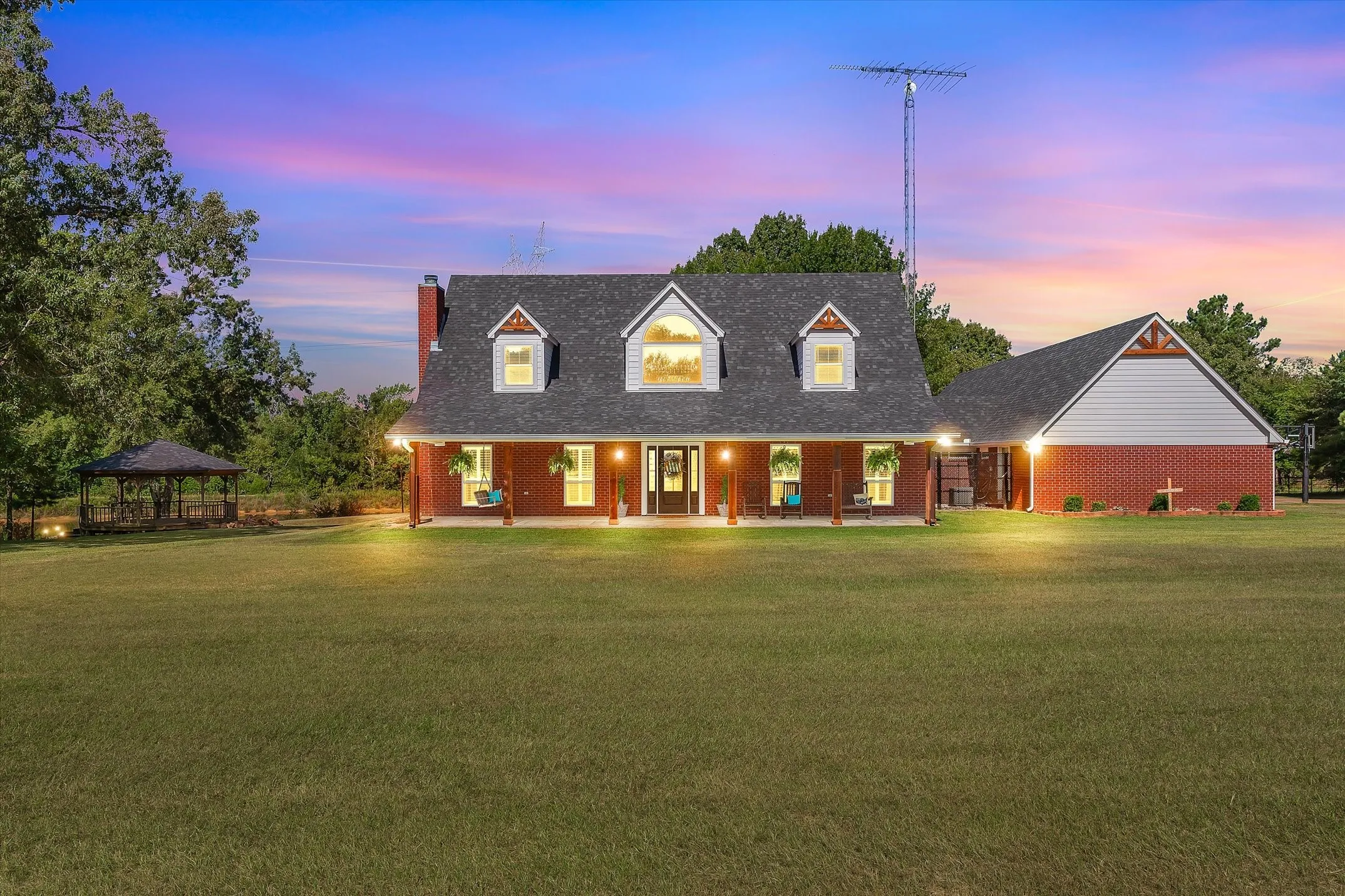Single Family Residence For Sale in Van Zandt County , 490 VZ County Road 1711 Road, Grand Saline, Texas 75140, 5 Bedroom, 4 Bathroom, 3 Garage spaces, 3,451 Sqft, built in 1996, Price $799,000, mls#21349707, Real Estate Agent in Grand Saline, Homes For Sale in Van Zandt county, Homes For Sale in Grand Saline, Realtor in Grand Saline Texas, Real Estate Brokerage Independent Realty Texas, Luminita Cordes Realtor