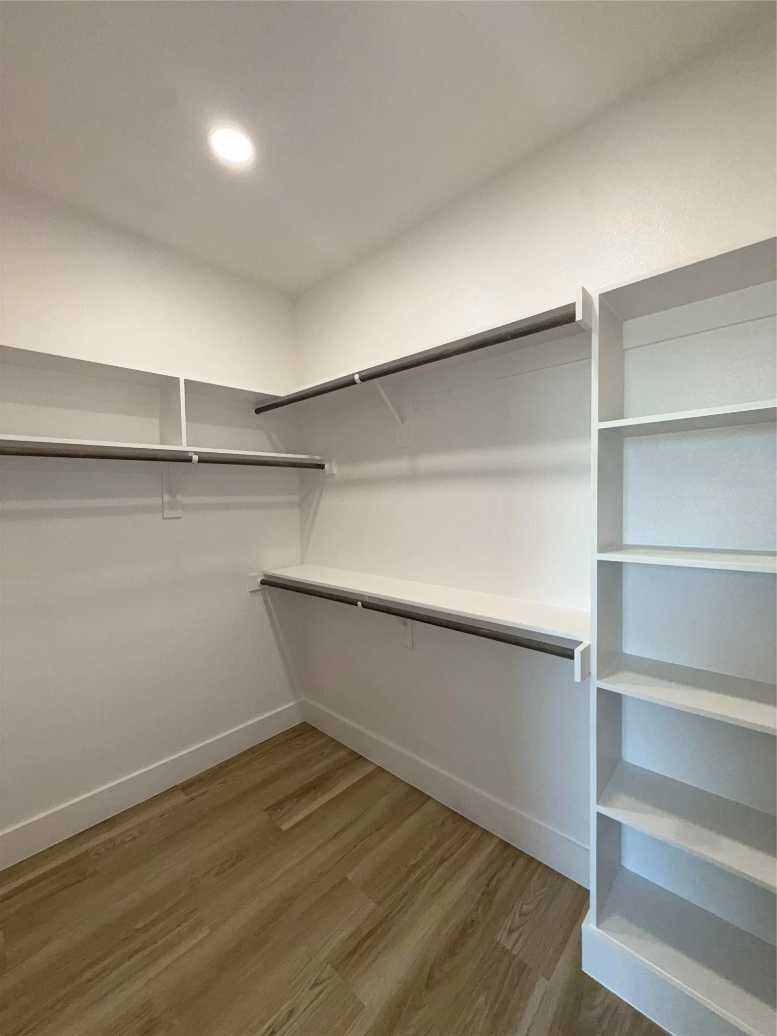 Single Family Residence For Rent in Dallas County , 5506 Mesa Circle, Dallas, Texas 75235, 3 Bedrooms, 4 Bathrooms, 2 Garage spaces, 1,841 Sqft, built in 2026, Price $3,600, mls#21350059, Real Estate Agent in Dallas, Homes For Rent in Dallas county, Homes For Rent in Dallas, Realtor in Dallas Texas, Real Estate Brokerage Independent Realty Texas, Luminita Cordes Realtor