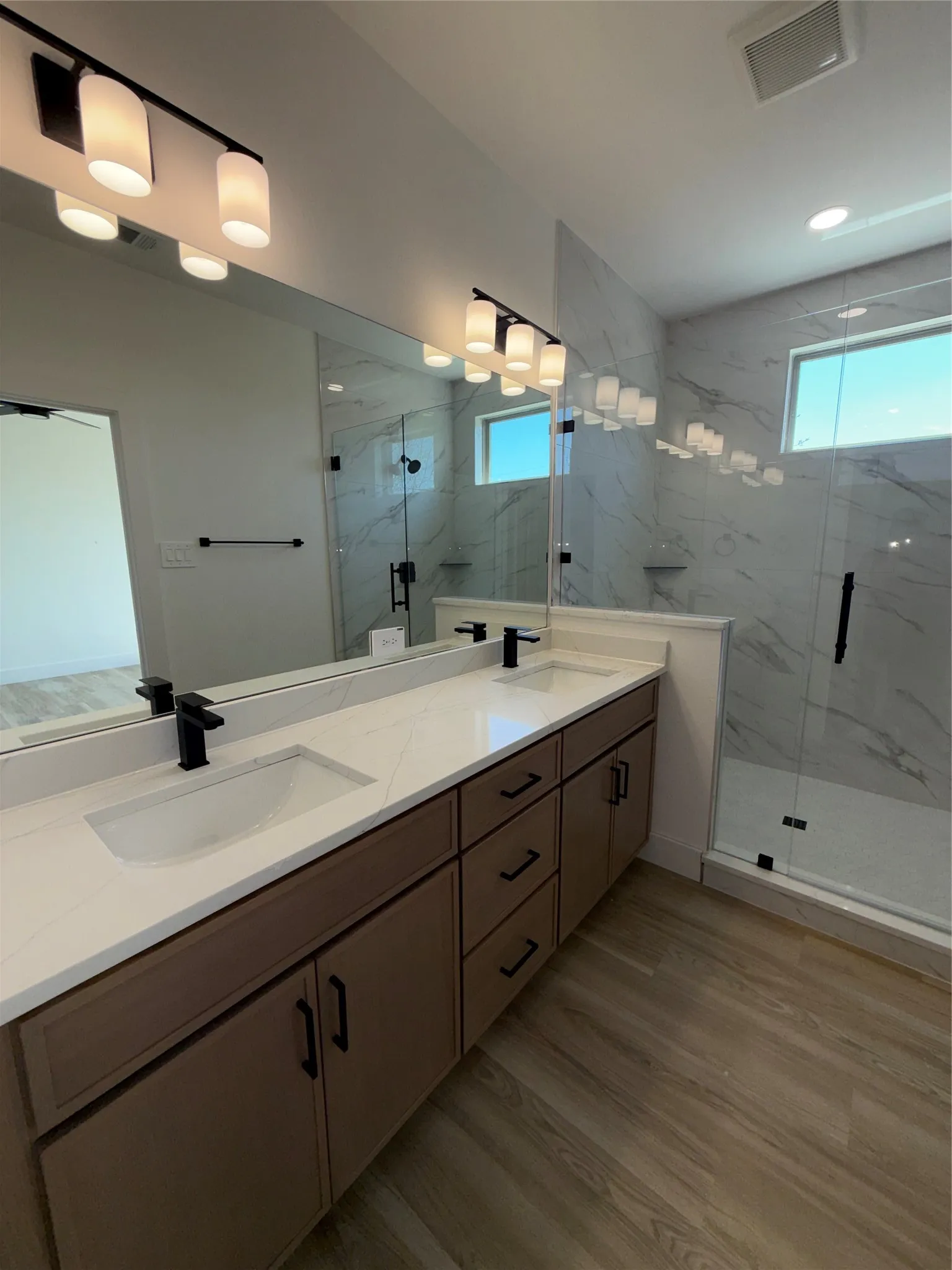 Single Family Residence For Rent in Dallas County , 5506 Mesa Circle, Dallas, Texas 75235, 3 Bedrooms, 4 Bathrooms, 2 Garage spaces, 1,841 Sqft, built in 2026, Price $3,600, mls#21350059, Real Estate Agent in Dallas, Homes For Rent in Dallas county, Homes For Rent in Dallas, Realtor in Dallas Texas, Real Estate Brokerage Independent Realty Texas, Luminita Cordes Realtor