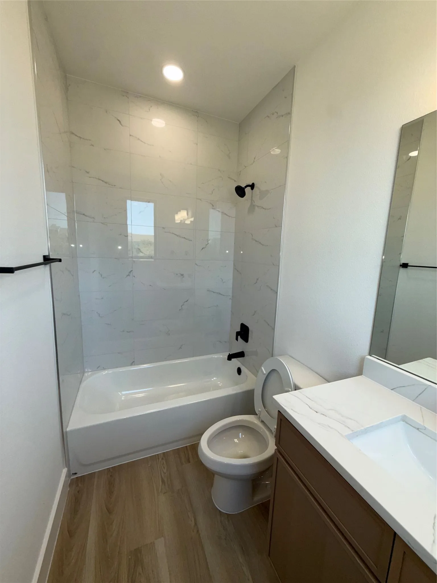 Single Family Residence For Rent in Dallas County , 5506 Mesa Circle, Dallas, Texas 75235, 3 Bedrooms, 4 Bathrooms, 2 Garage spaces, 1,841 Sqft, built in 2026, Price $3,600, mls#21350059, Real Estate Agent in Dallas, Homes For Rent in Dallas county, Homes For Rent in Dallas, Realtor in Dallas Texas, Real Estate Brokerage Independent Realty Texas, Luminita Cordes Realtor