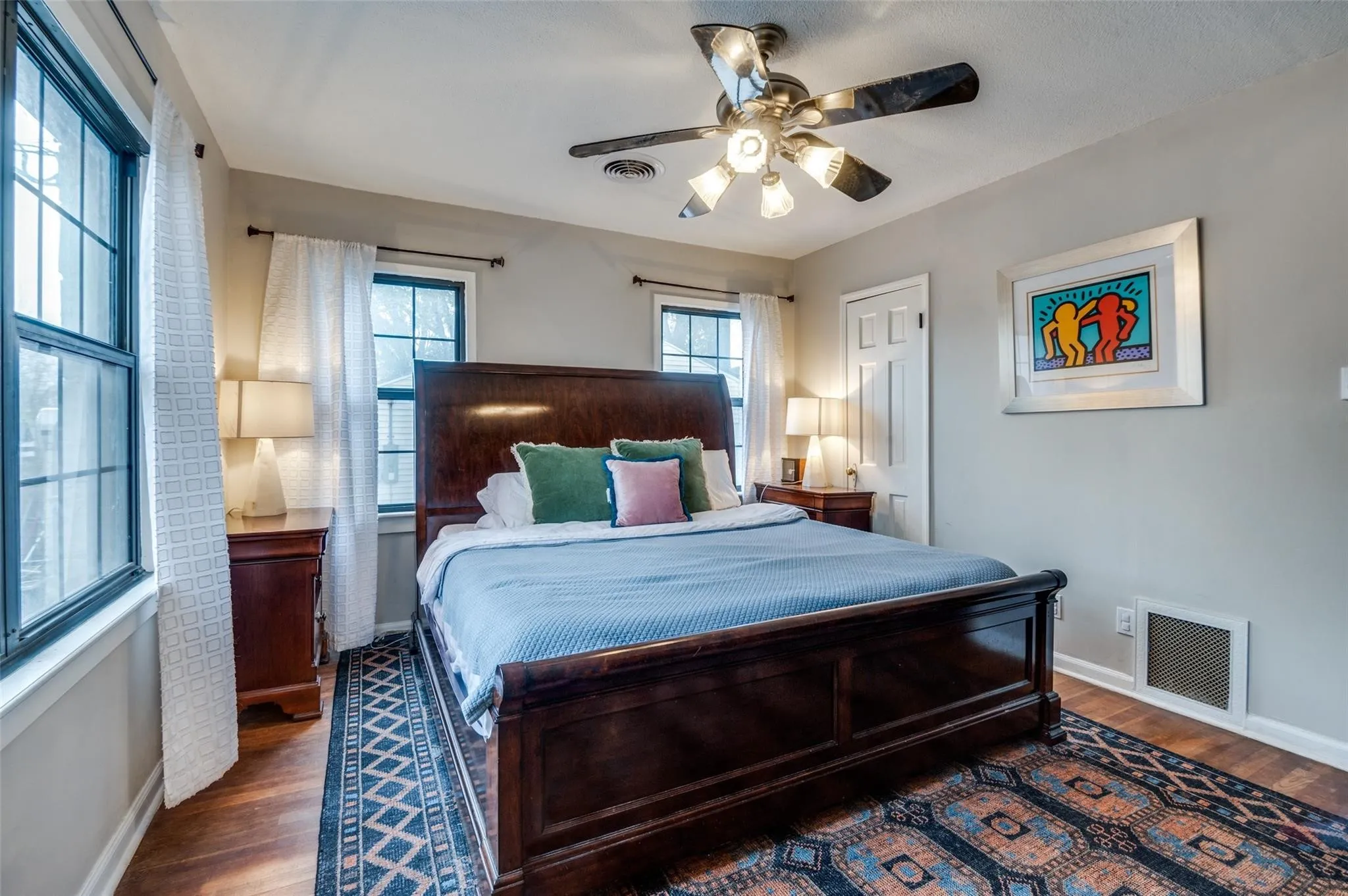 Single Family Residence For Sale in Dallas County , 2127 Leander Drive, Dallas, Texas 75211, 2 Bedroom, 1 Bathroom, 2 Garage spaces, 1,436 Sqft, built in 1941, mls#21342967, Real Estate Agent in Dallas, Homes For Sale in Dallas county, Homes For Sale in Dallas, Realtor in Dallas Texas, Real Estate Brokerage Independent Realty Texas, Luminita Cordes Realtor