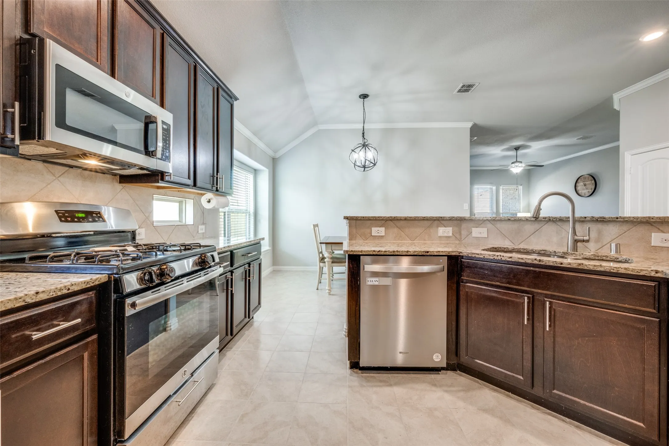 Single Family Residence For Sale in Denton County , 1913 Pavilion Lane, Denton, Texas 76210, 4 Bedrooms, 2 Bathrooms, 2 Garage spaces, 1,874 Sqft, built in 2017, Price $389,900, mls#21350084, Real Estate Agent in Denton, Homes For Sale in Denton county, Homes For Sale in Denton, Realtor in Denton Texas, Real Estate Brokerage Independent Realty Texas, Luminita Cordes Realtor