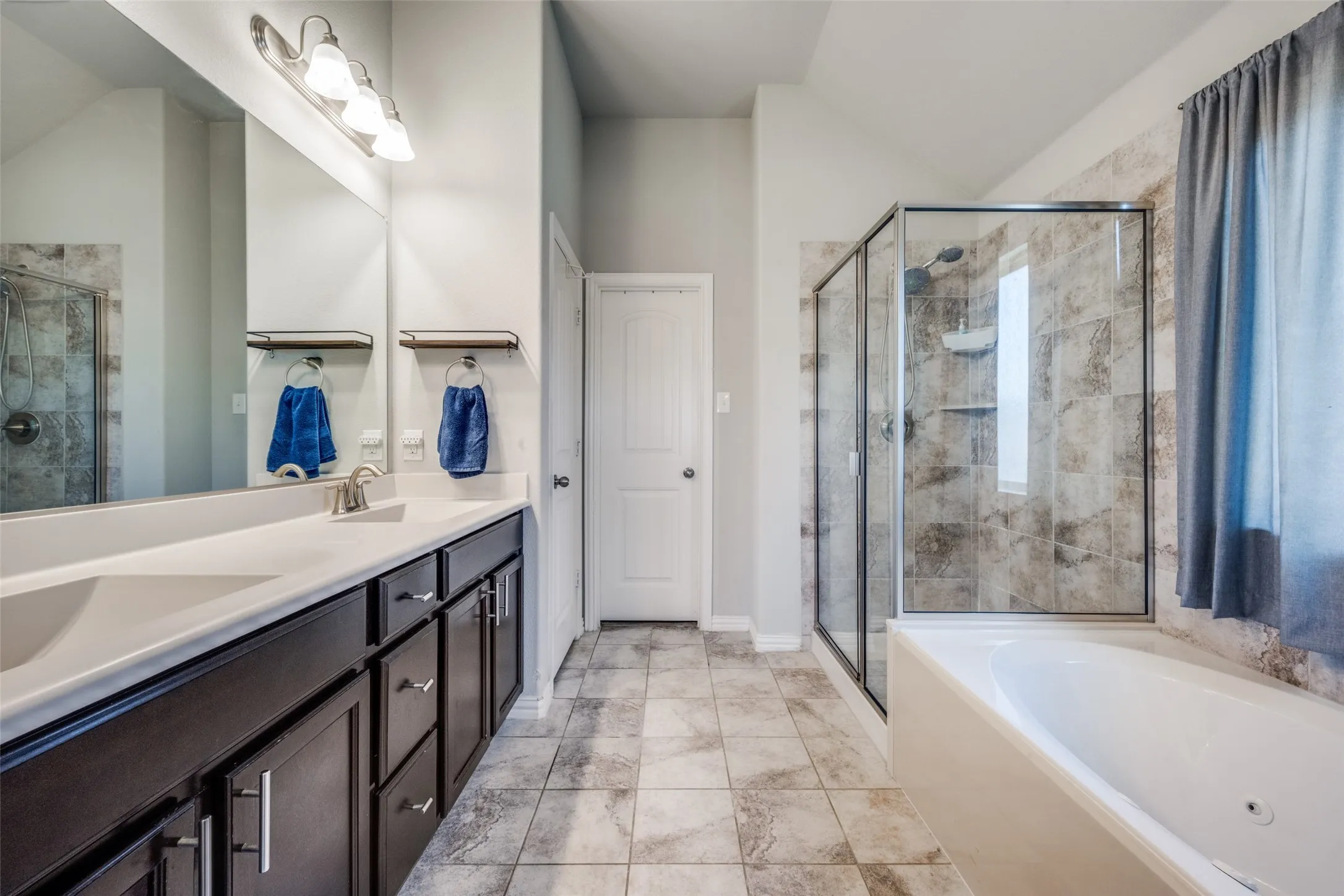 Single Family Residence For Sale in Denton County , 1913 Pavilion Lane, Denton, Texas 76210, 4 Bedrooms, 2 Bathrooms, 2 Garage spaces, 1,874 Sqft, built in 2017, Price $389,900, mls#21350084, Real Estate Agent in Denton, Homes For Sale in Denton county, Homes For Sale in Denton, Realtor in Denton Texas, Real Estate Brokerage Independent Realty Texas, Luminita Cordes Realtor