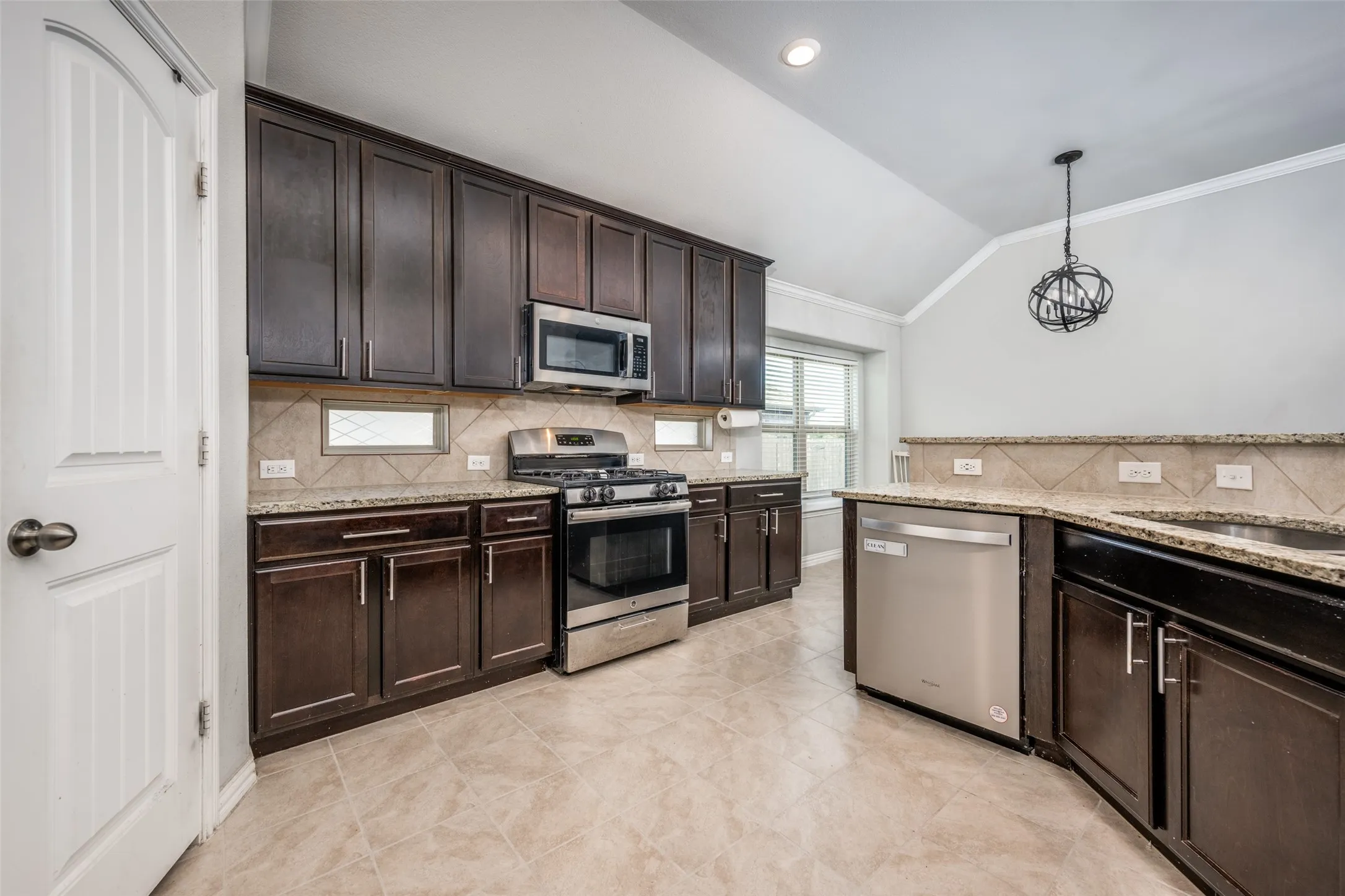 Single Family Residence For Sale in Denton County , 1913 Pavilion Lane, Denton, Texas 76210, 4 Bedrooms, 2 Bathrooms, 2 Garage spaces, 1,874 Sqft, built in 2017, Price $389,900, mls#21350084, Real Estate Agent in Denton, Homes For Sale in Denton county, Homes For Sale in Denton, Realtor in Denton Texas, Real Estate Brokerage Independent Realty Texas, Luminita Cordes Realtor