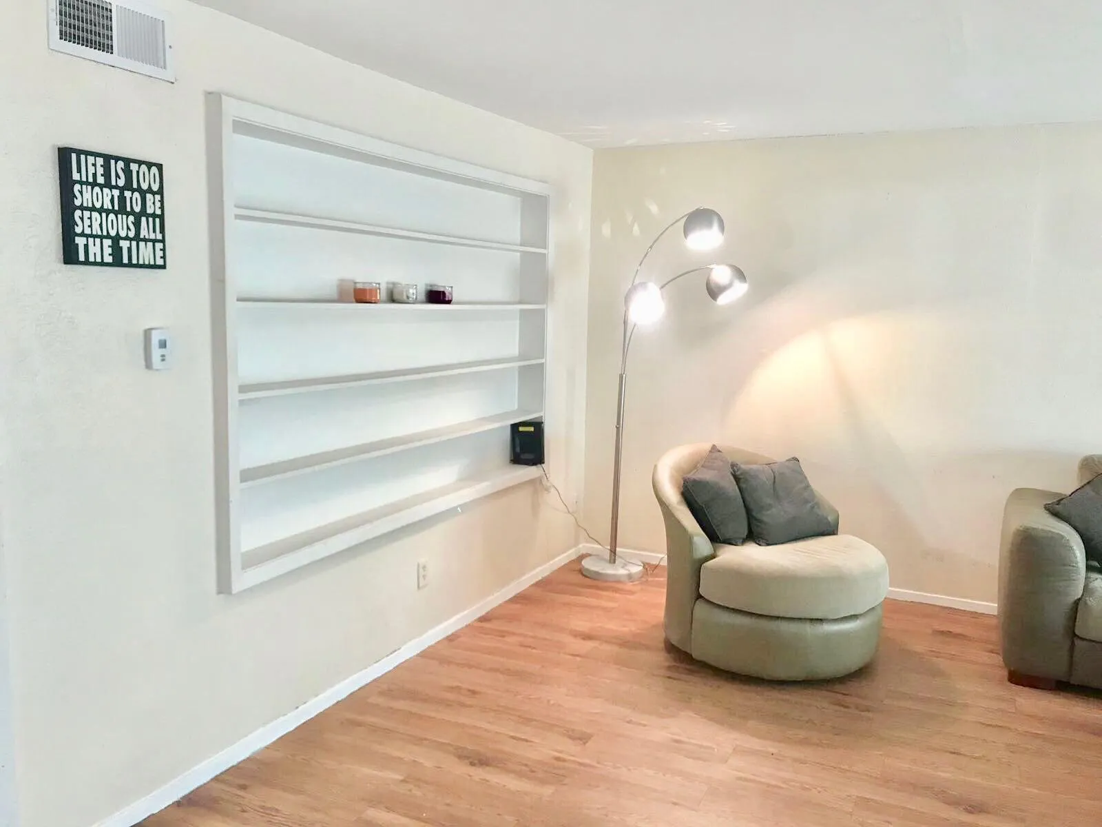 Condominium For Sale in Dallas County , 12888 Montfort Drive 163, Dallas, Texas 75230, 1 Bedroom, 1 Bathroom, Garage spaces, 672 Sqft, built in 1968, mls#21350091, Real Estate Agent in Dallas, Homes For Sale in Dallas county, Homes For Sale in Dallas, Realtor in Dallas Texas, Real Estate Brokerage Independent Realty Texas, Luminita Cordes Realtor