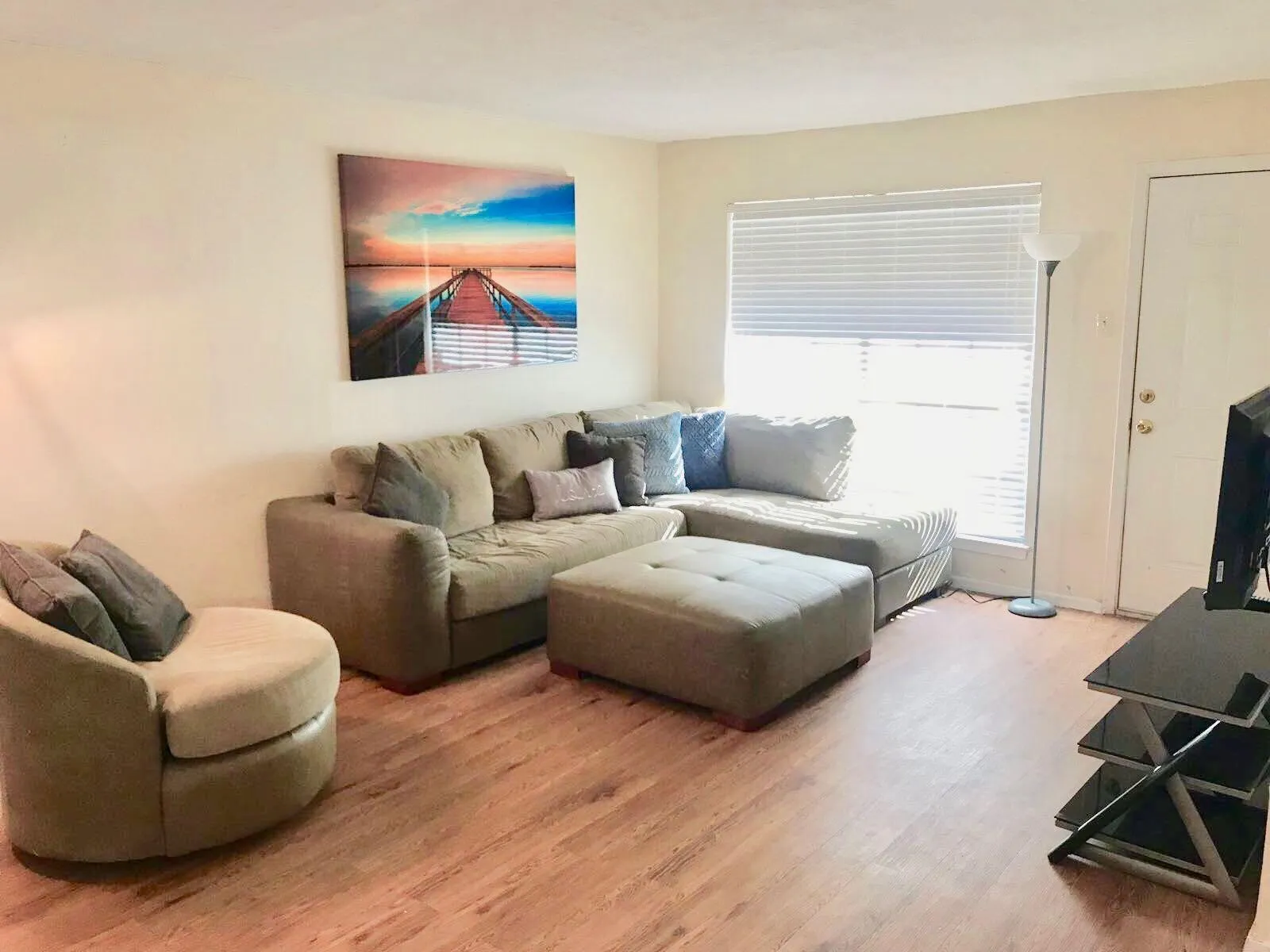 Condominium For Sale in Dallas County , 12888 Montfort Drive 163, Dallas, Texas 75230, 1 Bedroom, 1 Bathroom, Garage spaces, 672 Sqft, built in 1968, mls#21350091, Real Estate Agent in Dallas, Homes For Sale in Dallas county, Homes For Sale in Dallas, Realtor in Dallas Texas, Real Estate Brokerage Independent Realty Texas, Luminita Cordes Realtor