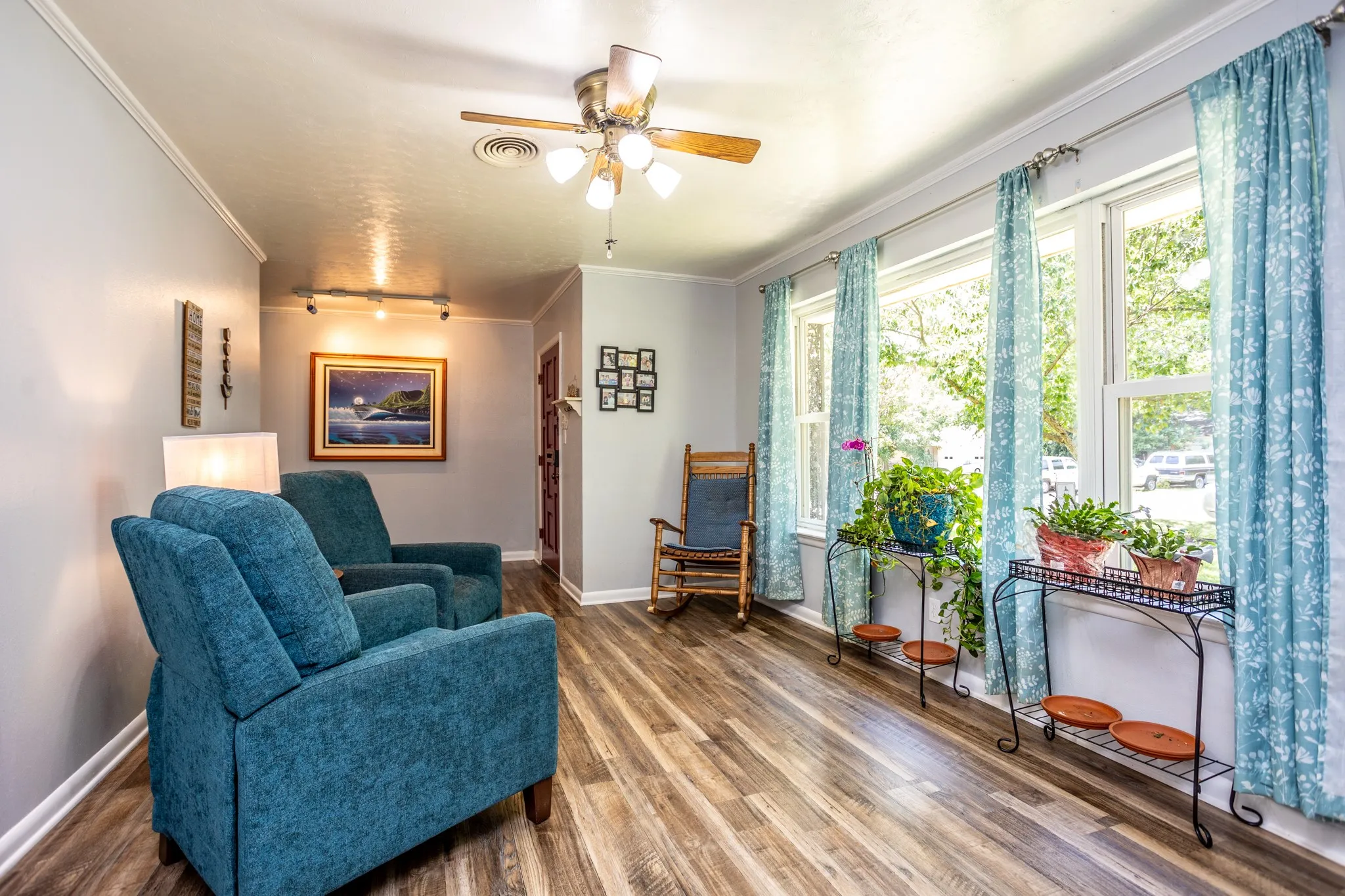Looking toward entry and allows you to see the windows with blinds up.
