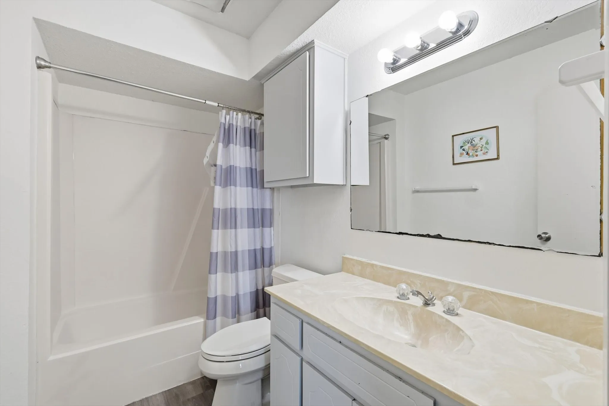 Split bathroom for additional bedrooms.