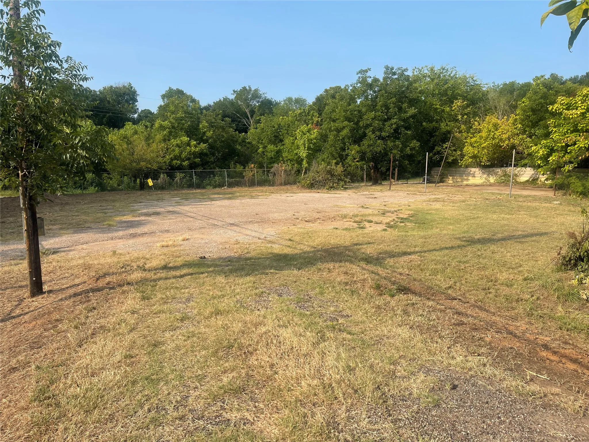 Unimproved Land For Sale in Wood County , 512 S Johnson Street, Mineola, Texas 75773, 0, 0, Garage spaces, 0 Sqft, built in 0, Price $49,900, mls#21350066, Real Estate Agent in Mineola, Homes For Sale in Wood county, Homes For Sale in Mineola, Realtor in Mineola Texas, Real Estate Brokerage Independent Realty Texas, Luminita Cordes Realtor