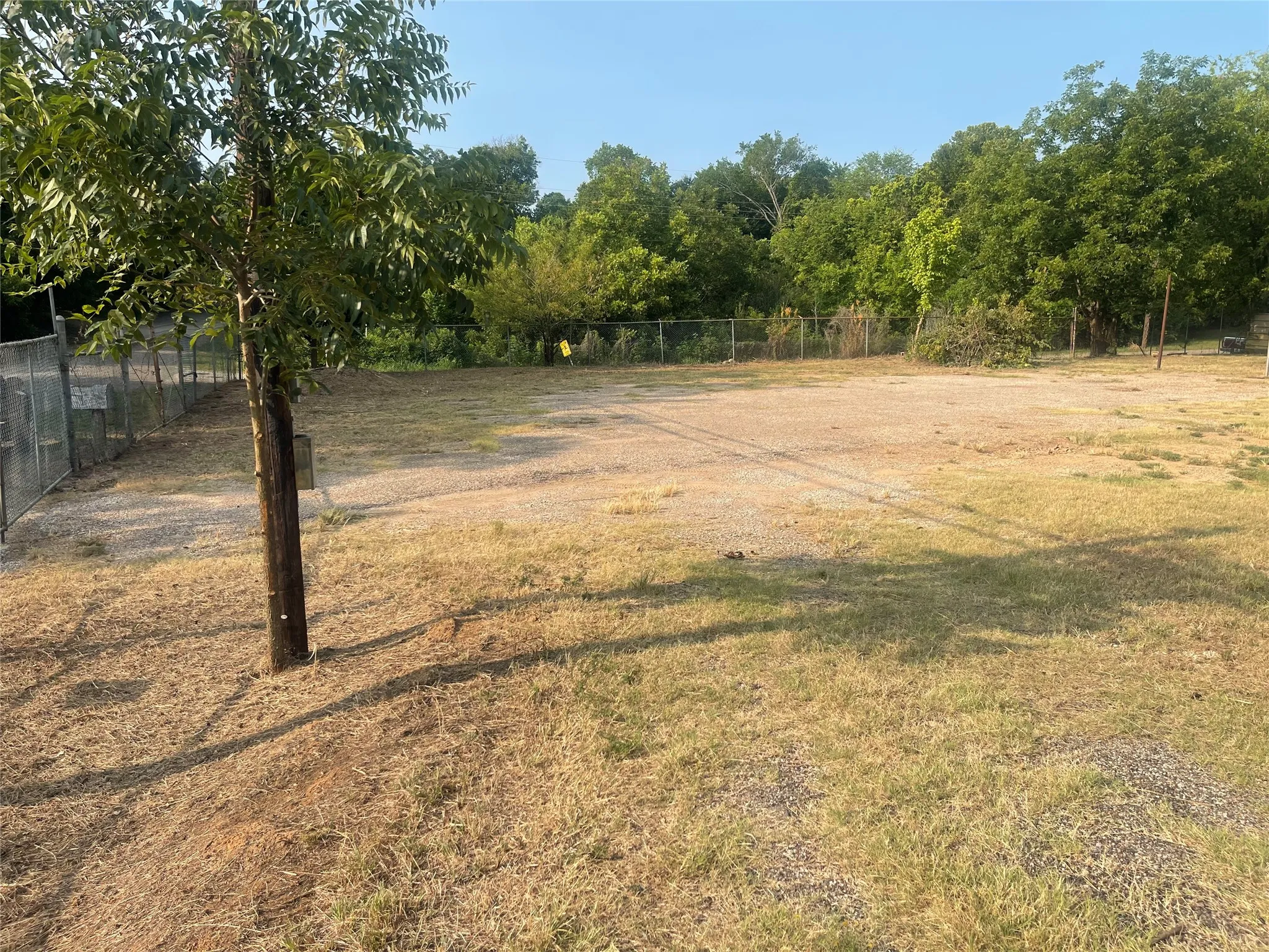 Unimproved Land For Sale in Wood County , 512 S Johnson Street, Mineola, Texas 75773, 0, 0, Garage spaces, 0 Sqft, built in 0, Price $49,900, mls#21350066, Real Estate Agent in Mineola, Homes For Sale in Wood county, Homes For Sale in Mineola, Realtor in Mineola Texas, Real Estate Brokerage Independent Realty Texas, Luminita Cordes Realtor