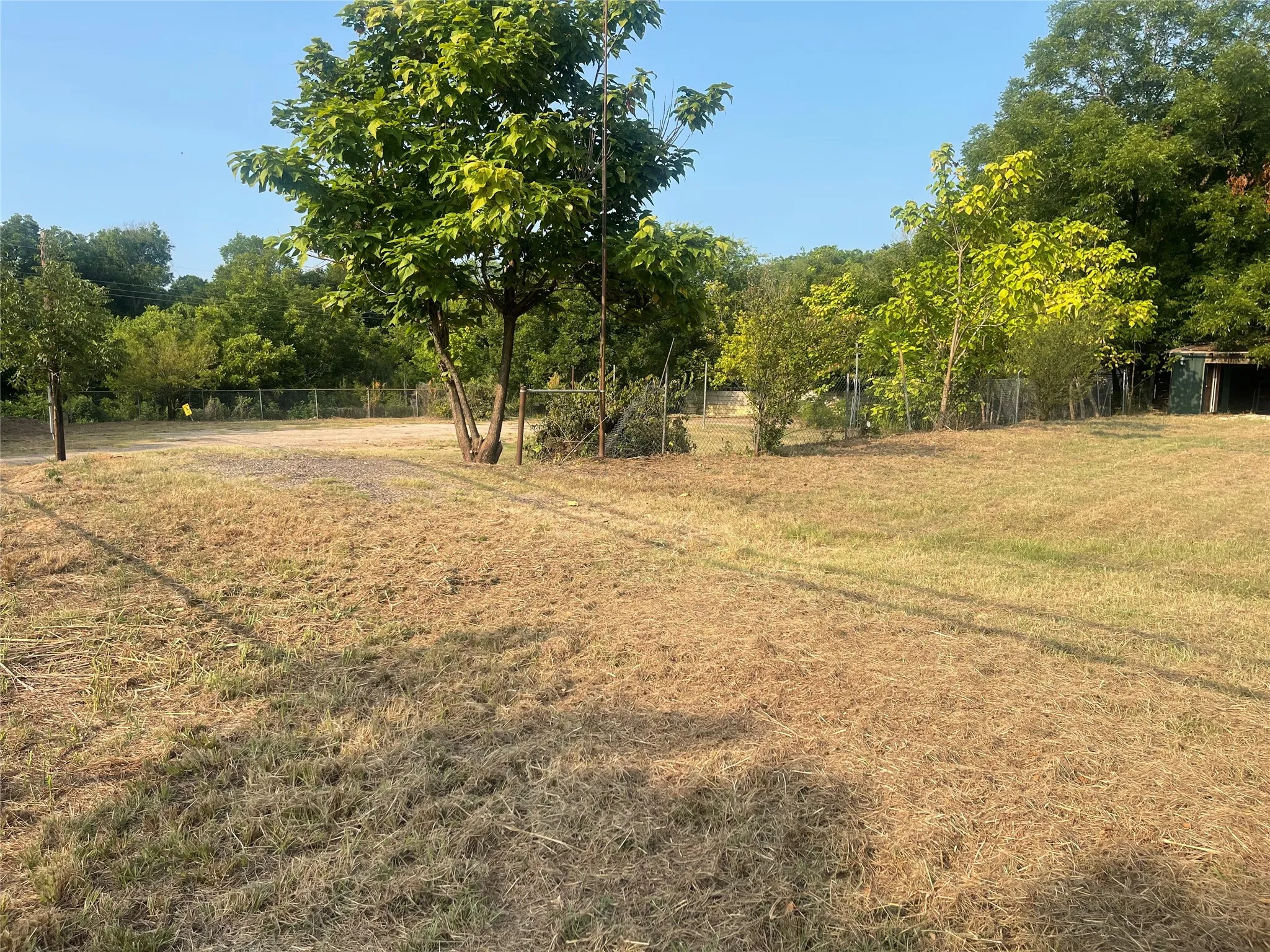 Unimproved Land For Sale in Wood County , 512 S Johnson Street, Mineola, Texas 75773, 0, 0, Garage spaces, 0 Sqft, built in 0, Price $49,900, mls#21350066, Real Estate Agent in Mineola, Homes For Sale in Wood county, Homes For Sale in Mineola, Realtor in Mineola Texas, Real Estate Brokerage Independent Realty Texas, Luminita Cordes Realtor