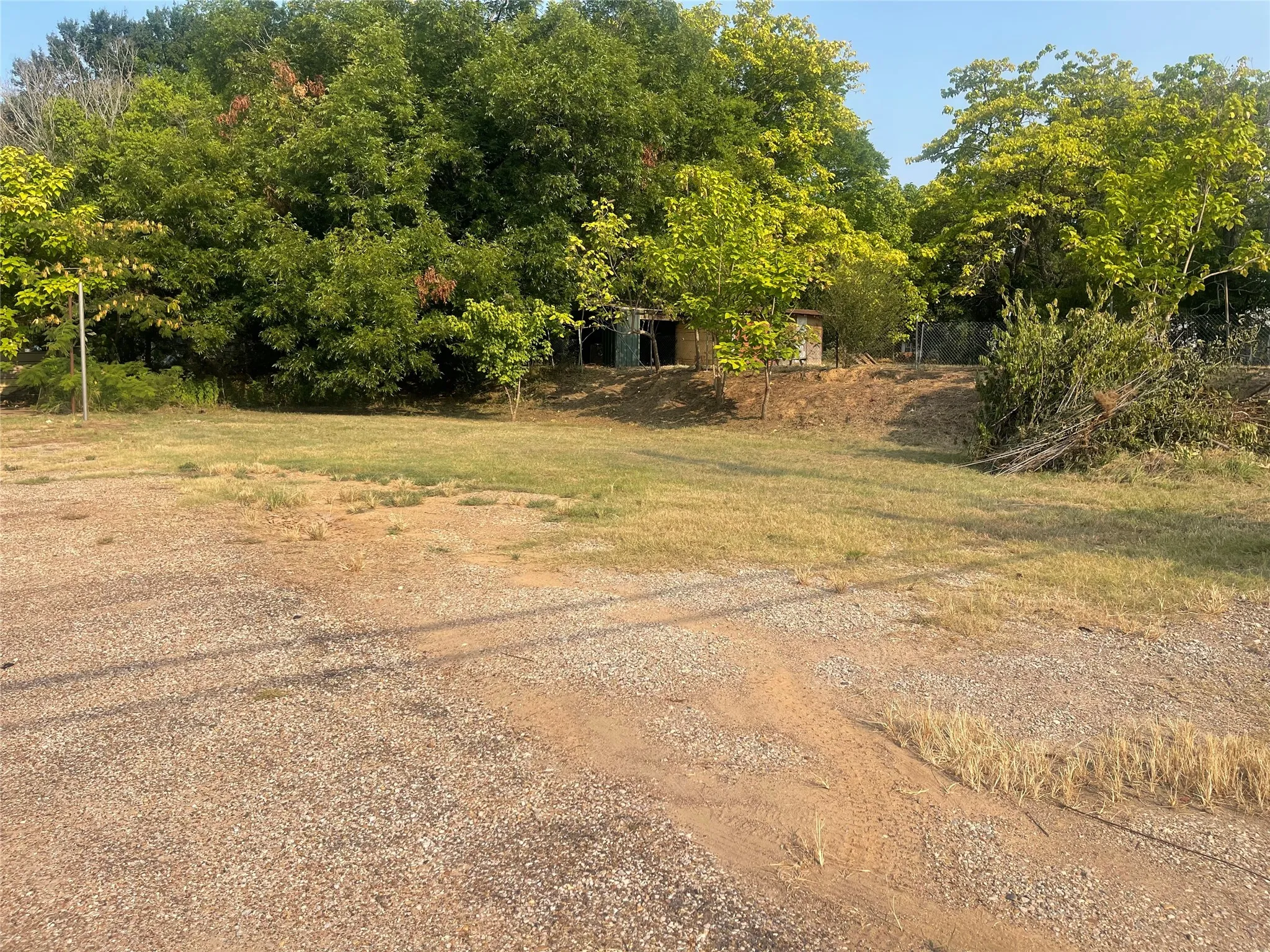 Unimproved Land For Sale in Wood County , 512 S Johnson Street, Mineola, Texas 75773, 0, 0, Garage spaces, 0 Sqft, built in 0, Price $49,900, mls#21350066, Real Estate Agent in Mineola, Homes For Sale in Wood county, Homes For Sale in Mineola, Realtor in Mineola Texas, Real Estate Brokerage Independent Realty Texas, Luminita Cordes Realtor