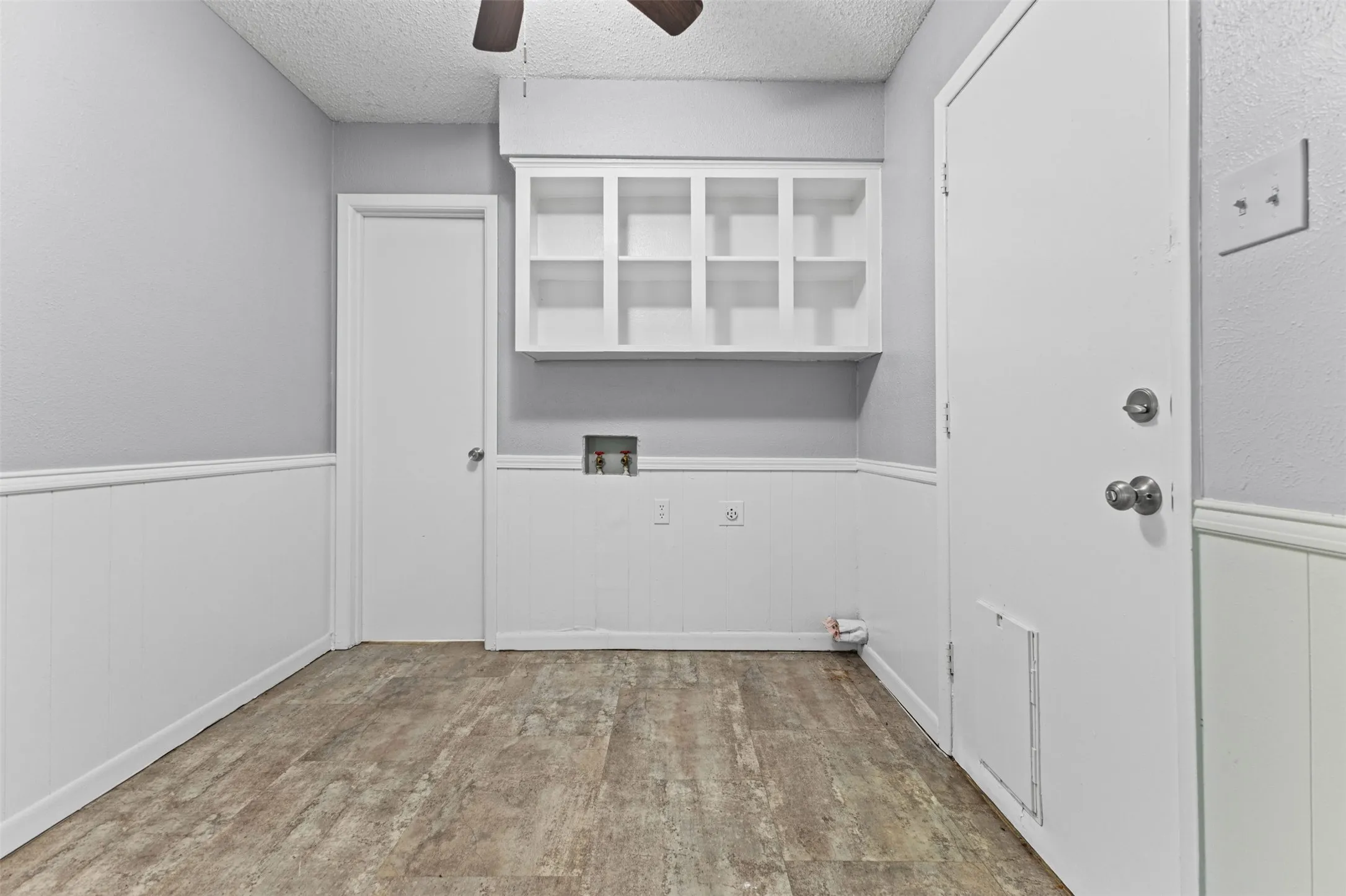 Single Family Residence For Sale in Ellis County , 116 Highland Drive, Ennis, Texas 75119, 5 Bedroom, 2 Bathroom, Garage spaces, 1,805 Sqft, built in 1960, mls#21350044, Real Estate Agent in Ennis, Homes For Sale in Ellis county, Homes For Sale in Ennis, Realtor in Ennis Texas, Real Estate Brokerage Independent Realty Texas, Luminita Cordes Realtor