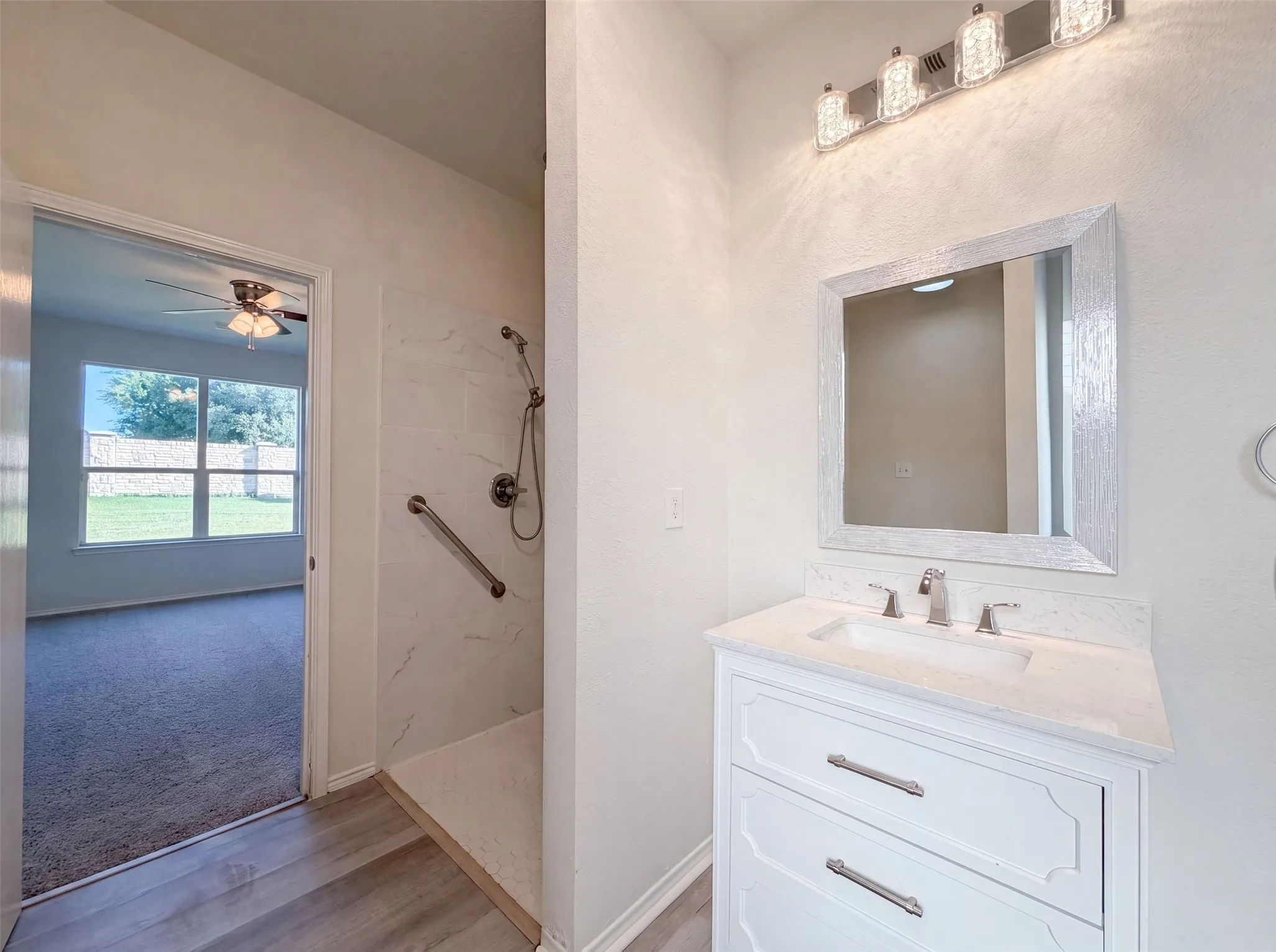 Single Family Residence For Sale in Tarrant County , 1411 Niagara Falls Court, Arlington, Texas 76002, 5 Bedroom, 3 Bathroom, 2 Garage spaces, 2,612 Sqft, built in 2012, mls#21344535, Real Estate Agent in Arlington, Homes For Sale in Tarrant county, Homes For Sale in Arlington, Realtor in Arlington Texas, Real Estate Brokerage Independent Realty Texas, Luminita Cordes Realtor
